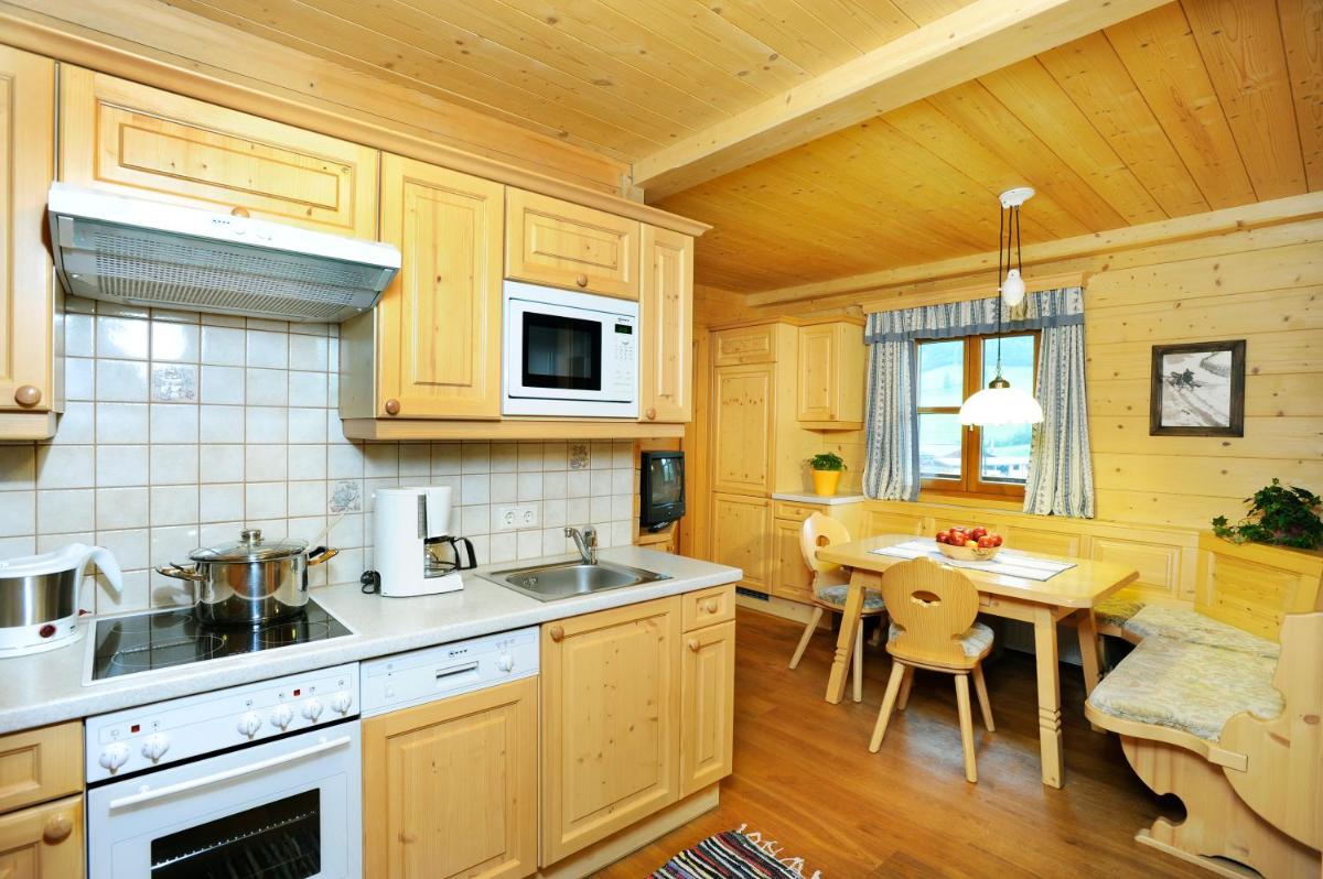 Small Two-Bedroom Apartment with Balcony photo 2