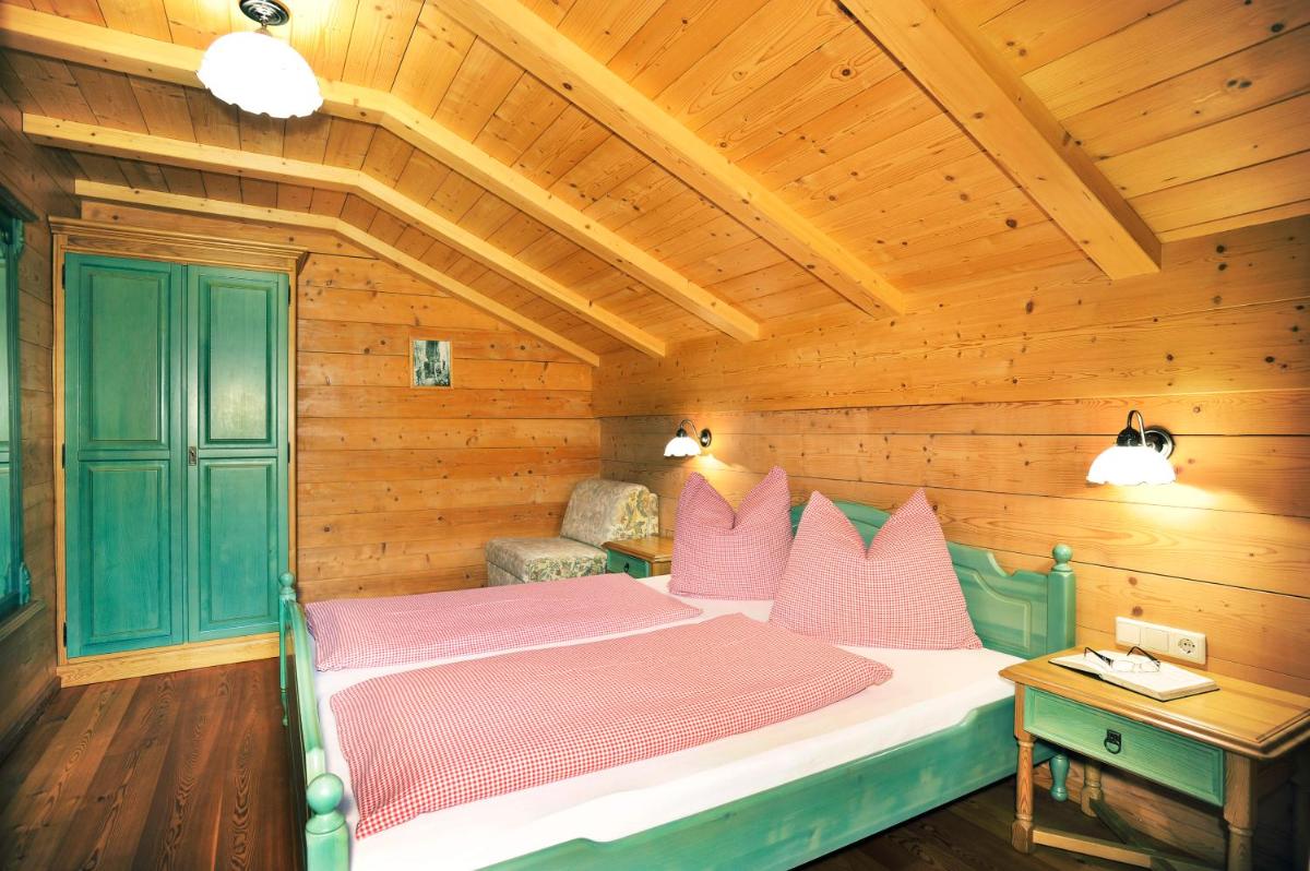 Two-Bedroom Apartment with Balcony photo 3