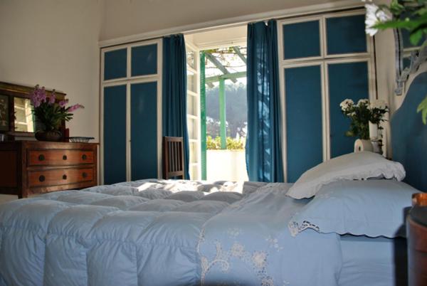 King Suite with Balcony photo 2