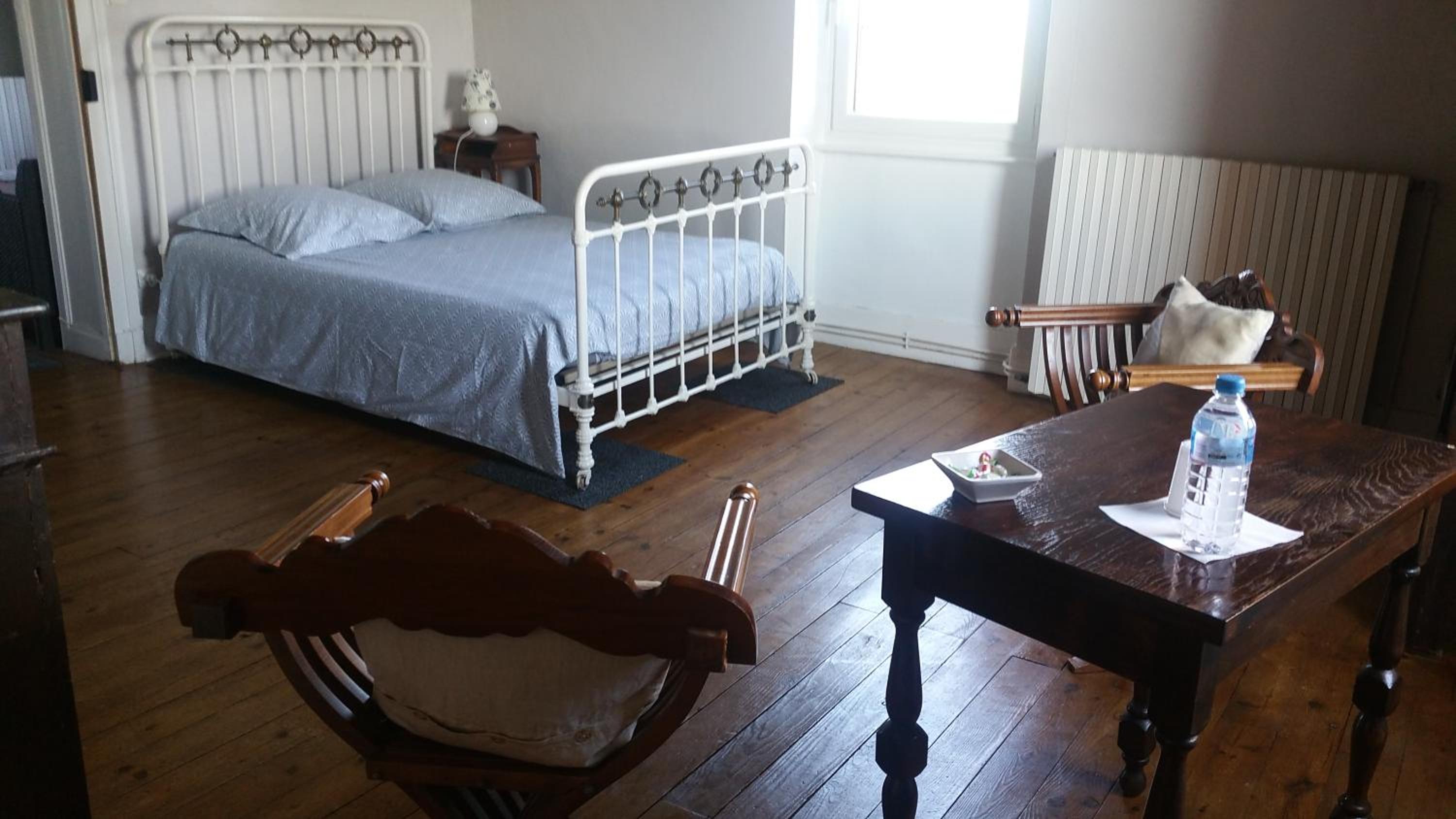 Standard Double Room - Photo 3