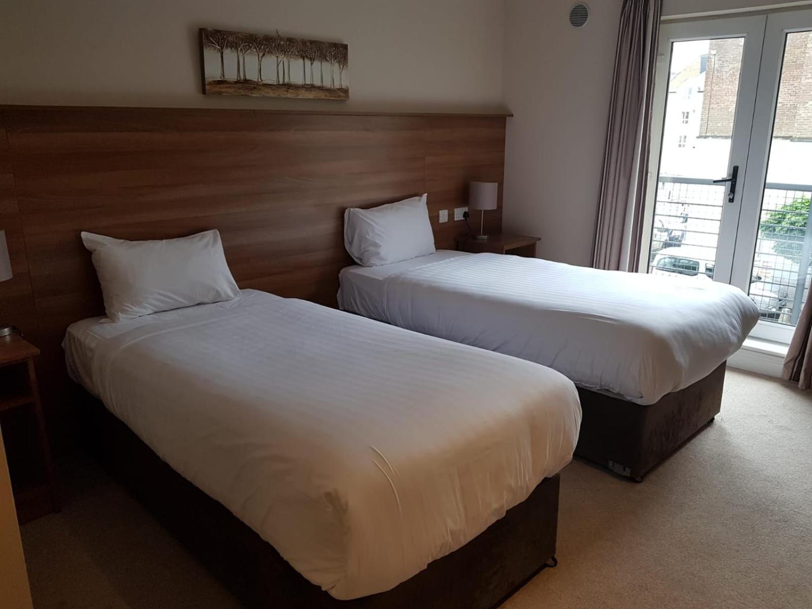 Twin Room - Photo 1