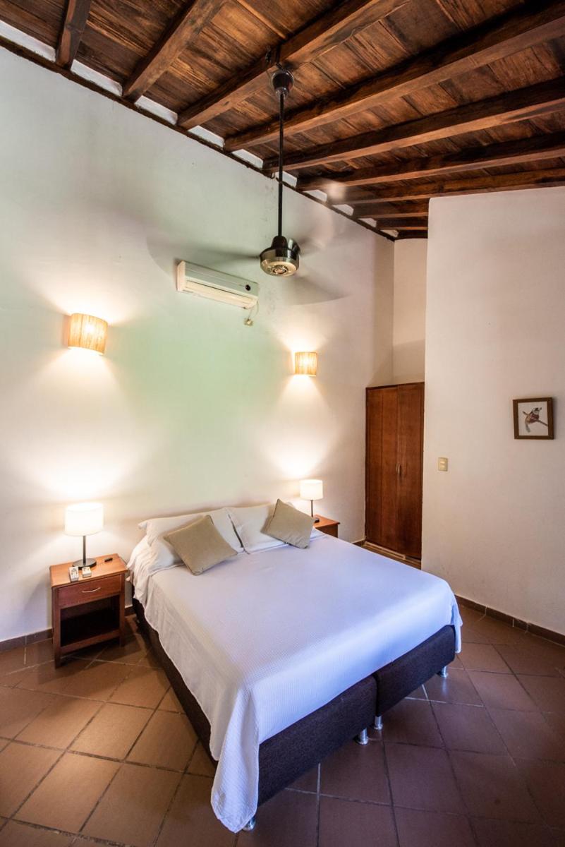 Standard Twin Room with Garden View photo 2