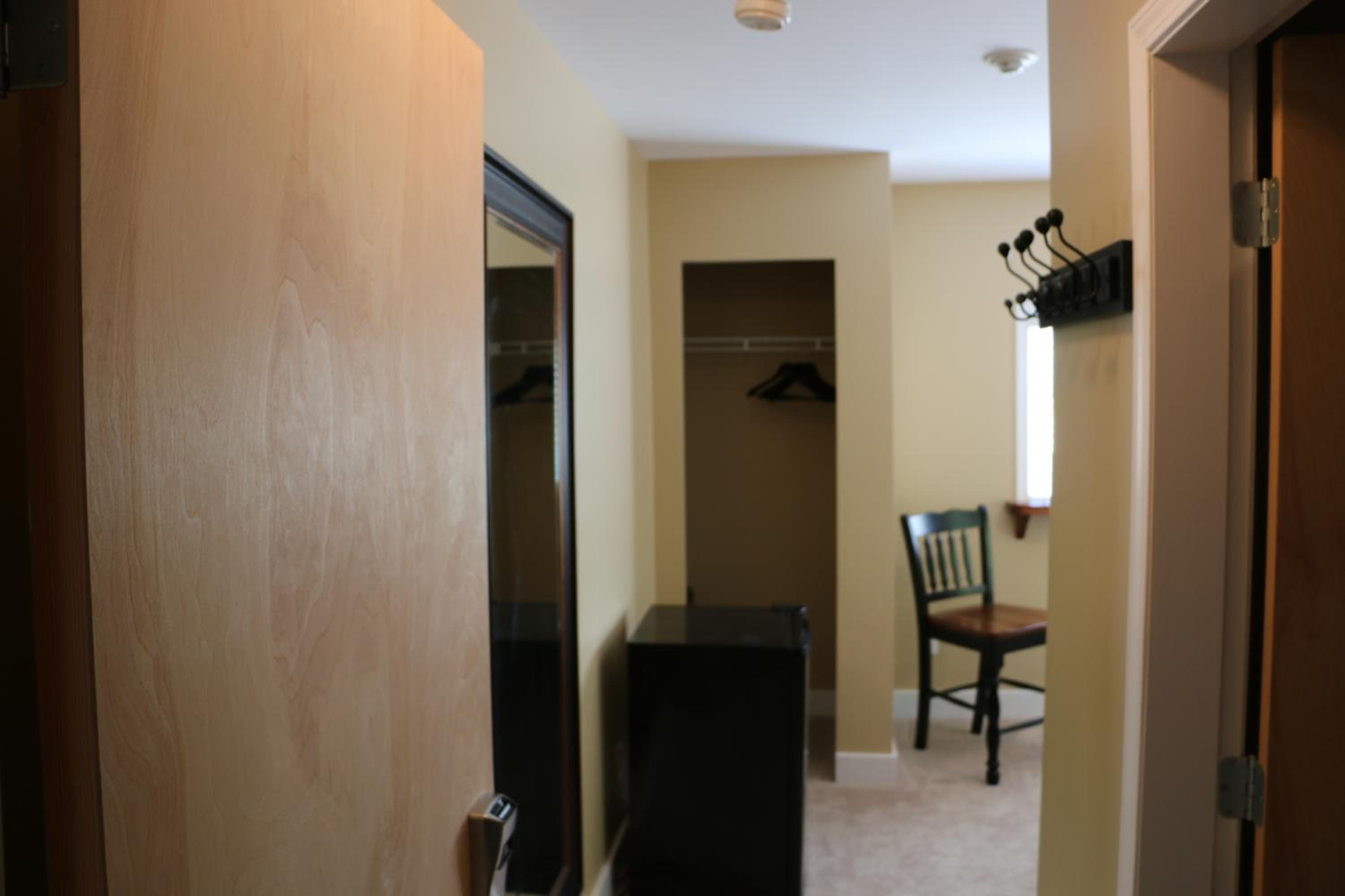 Deluxe Double Room with Side Sea View