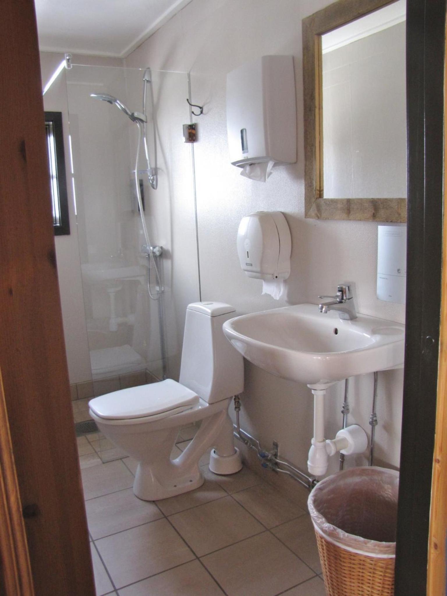 Basic Triple Room photo 3