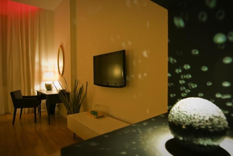 Double Room - Photo 9