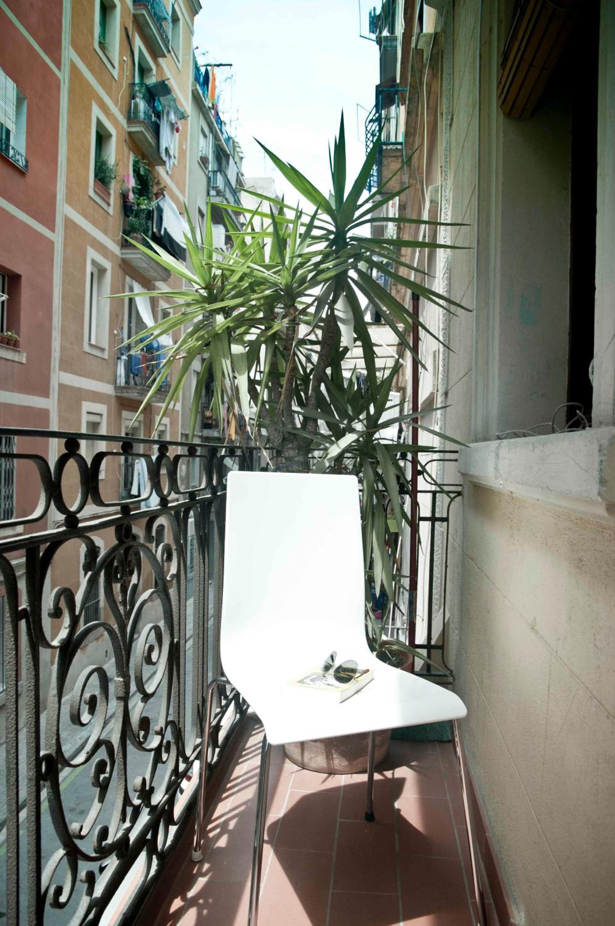 Apartment with Balcony photo 2