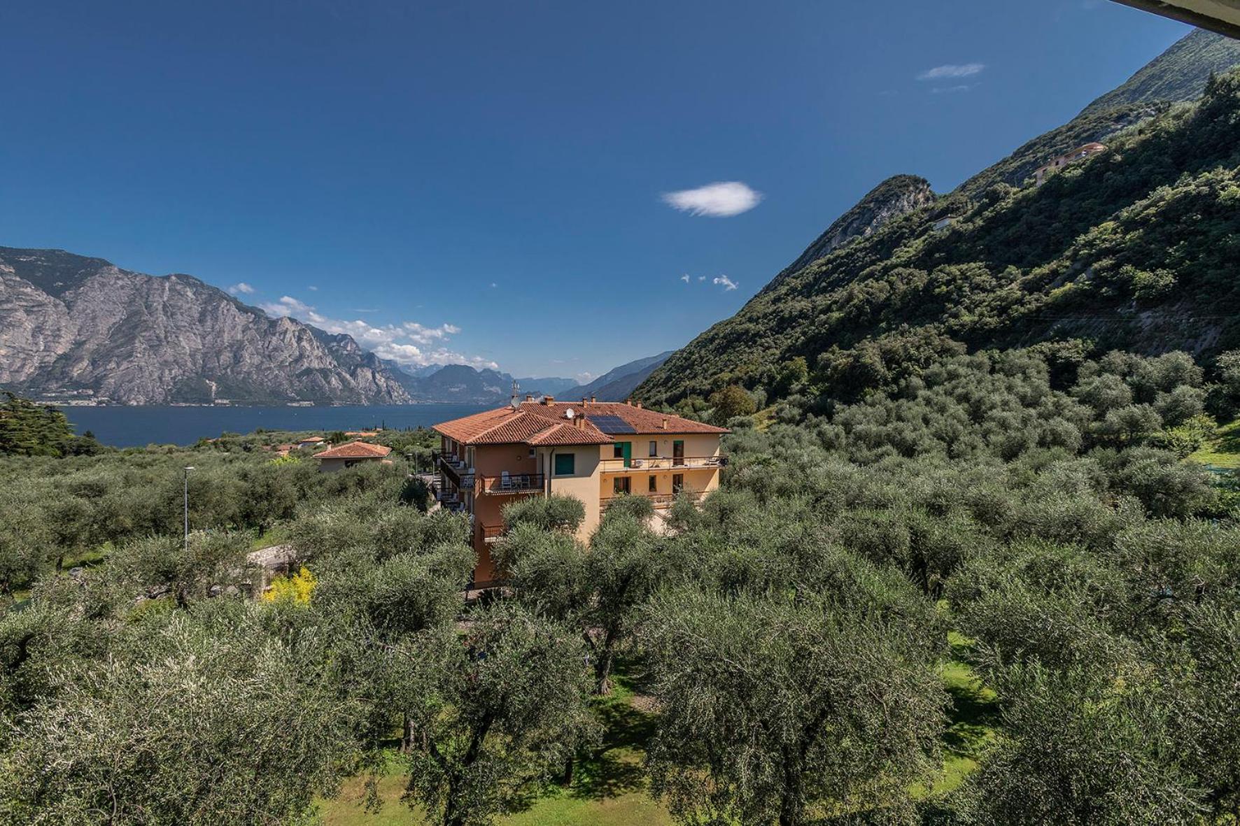 Triple Room with Lake View - Photo 46