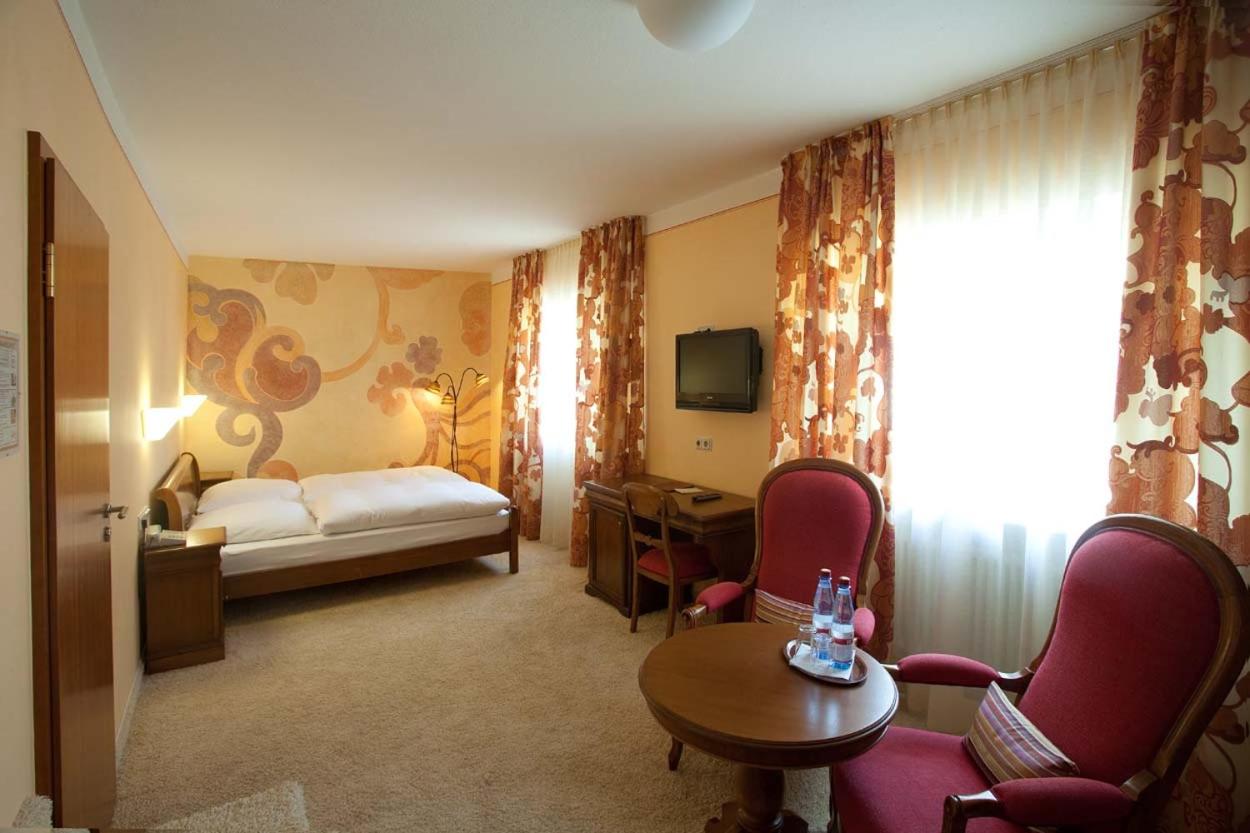Double Room - Photo 3