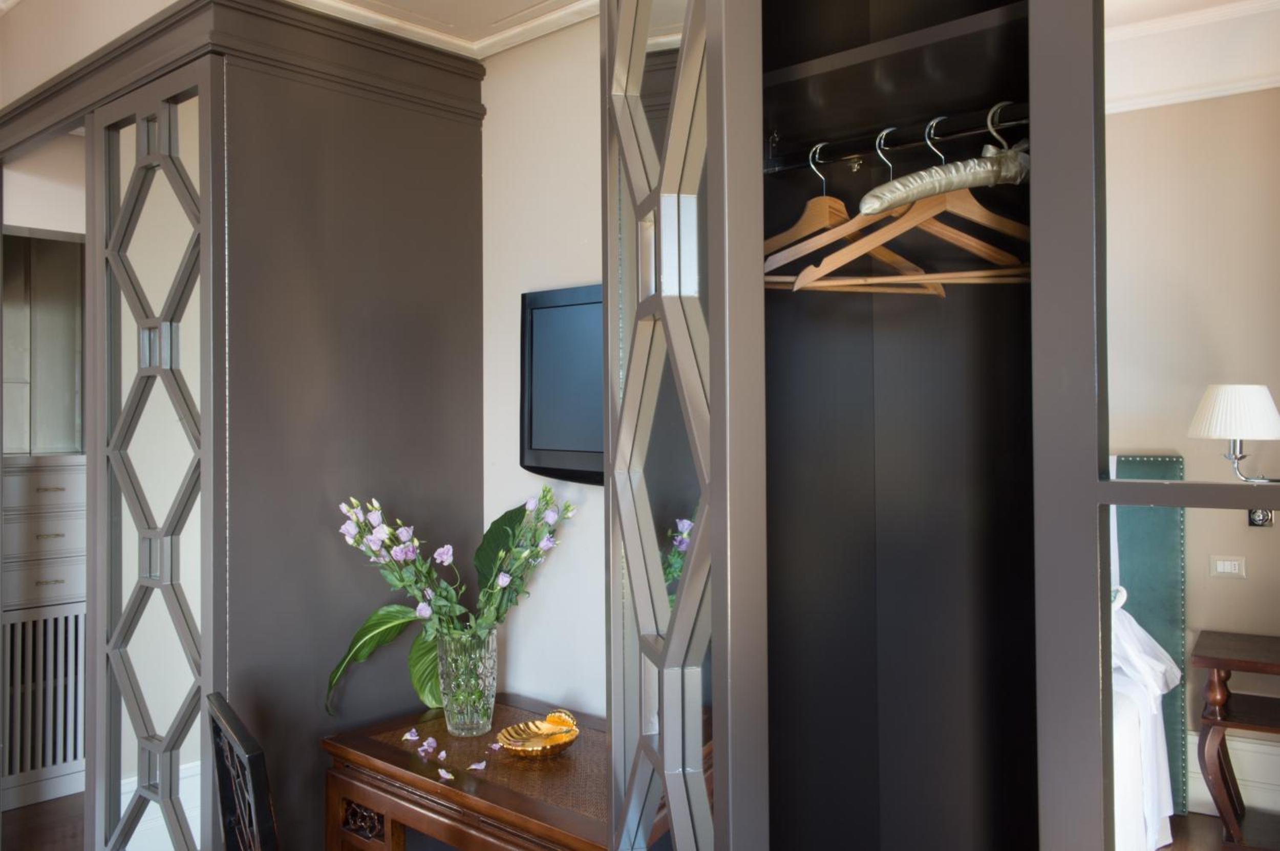 Suite - Photo 3