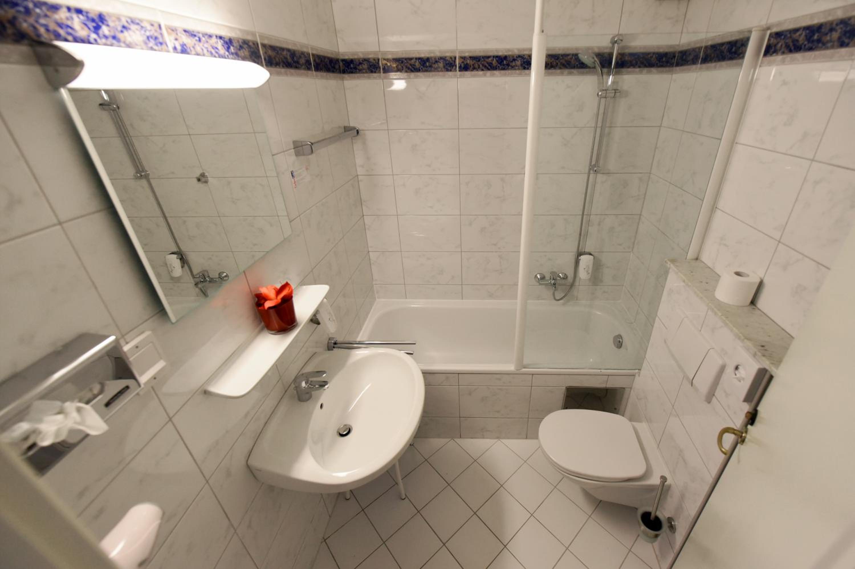 Comfort Double Room - Photo 9
