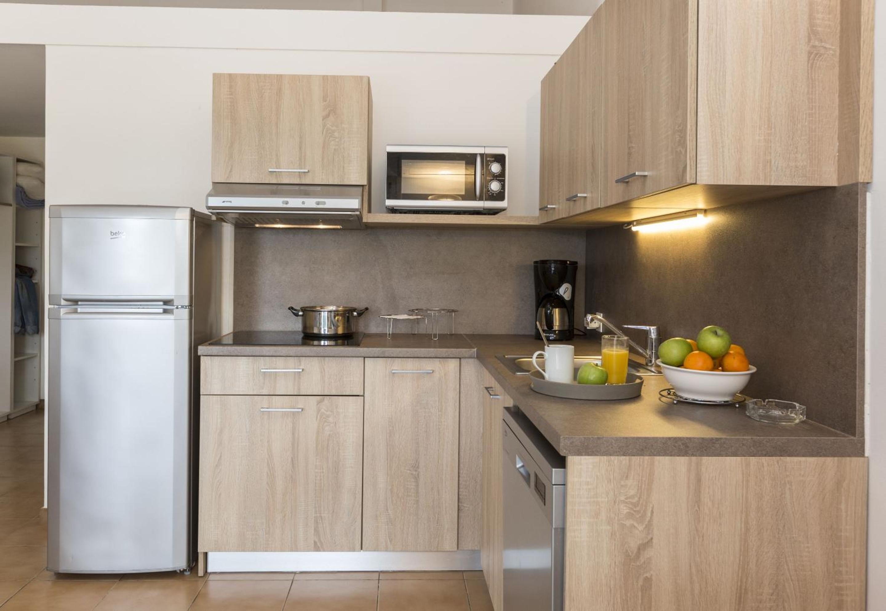 One-Bedroom Apartment (4 Adults) photo 3