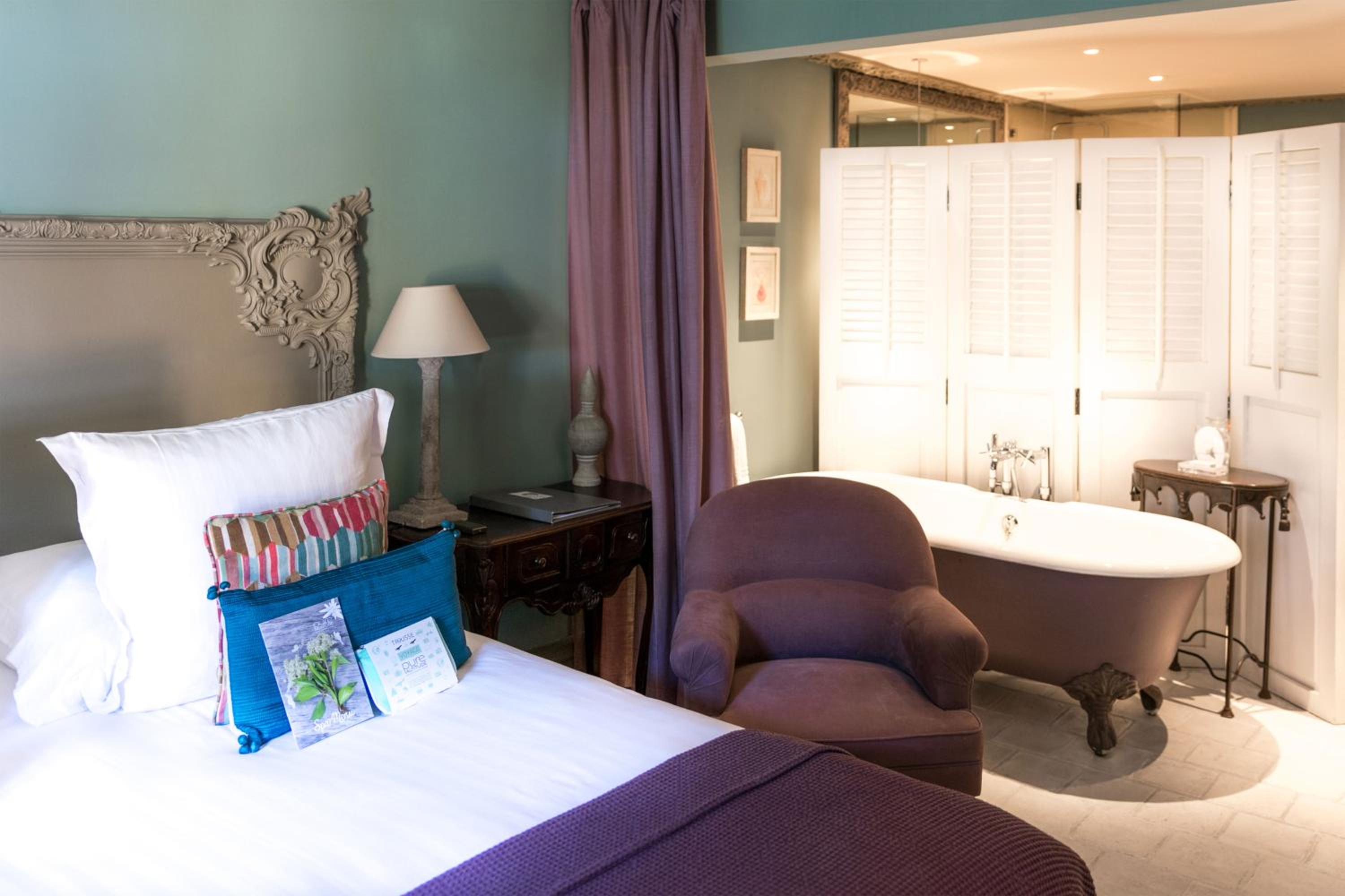 Villa Room - Photo 10