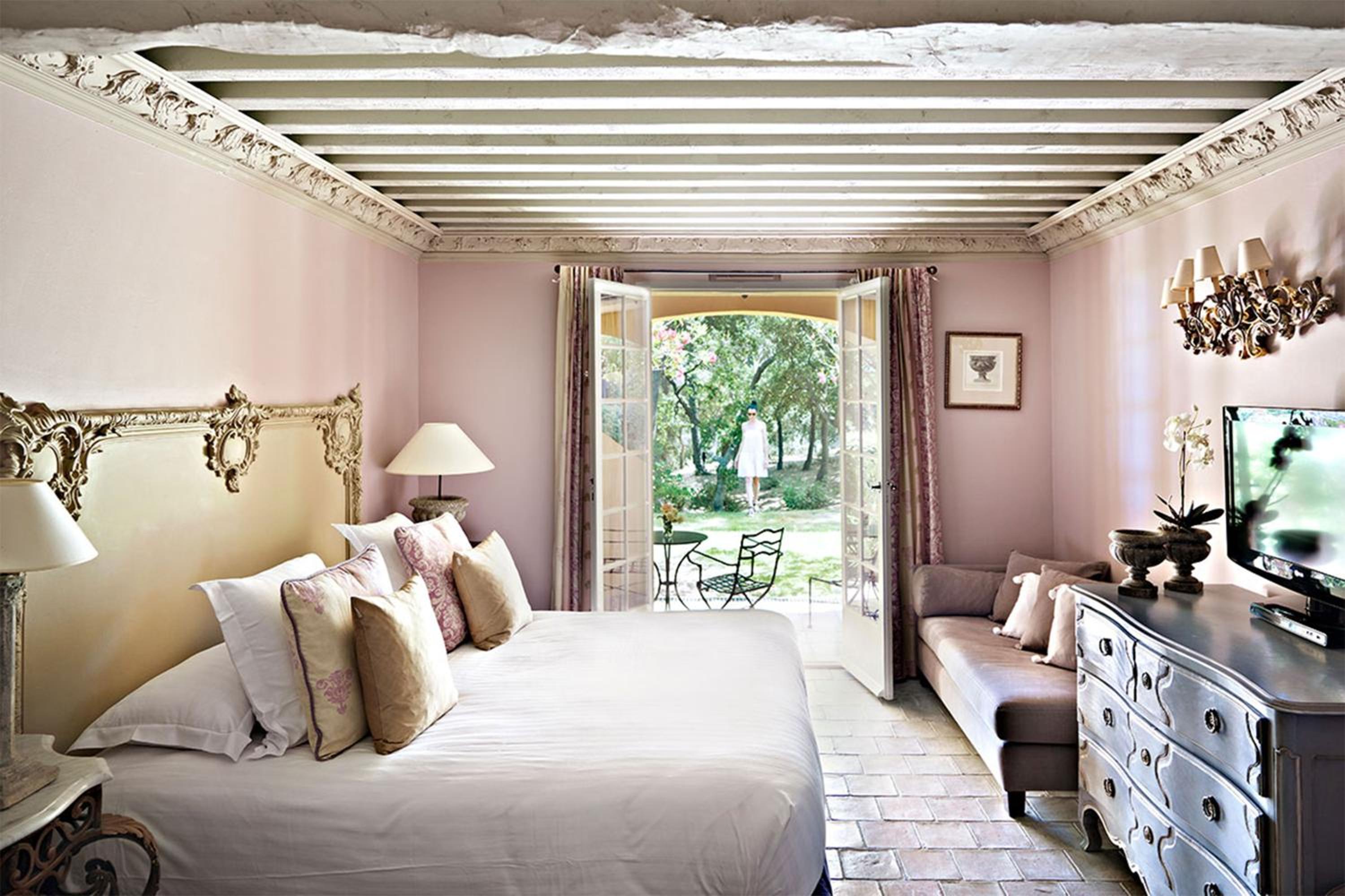 Villa Room - Photo 16