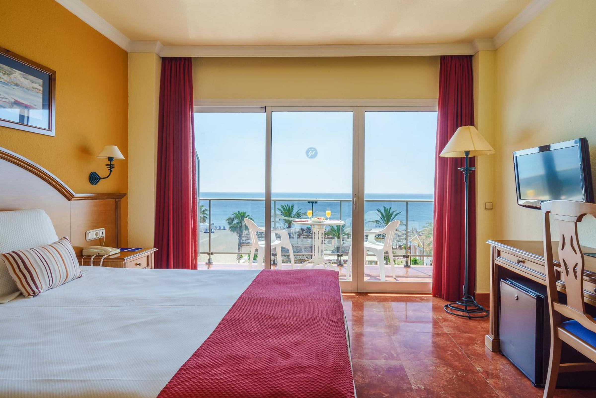 Double or Twin Room with Sea View - Photo 1