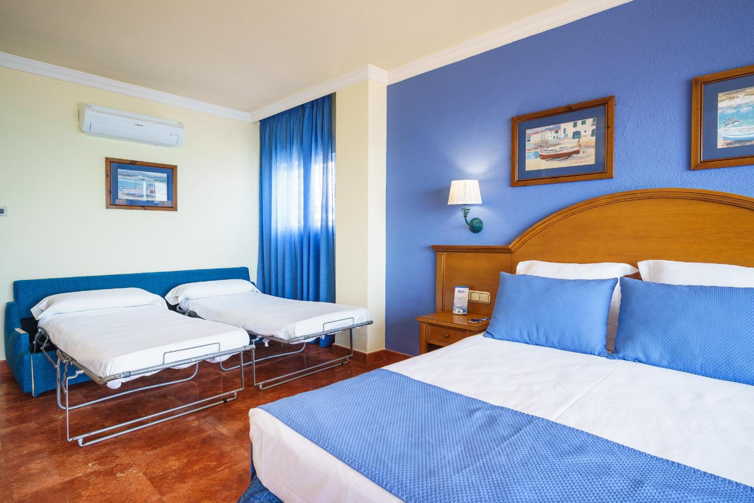 Superior Double Room (2 Adults + 2 Children) - Photo 3