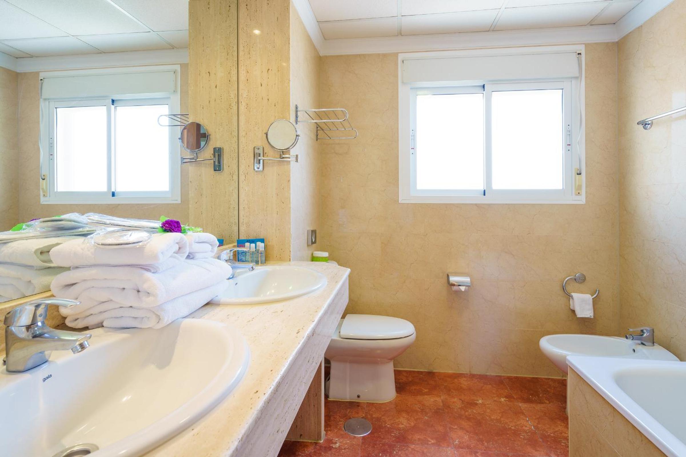 Superior Double Room - Photo 12