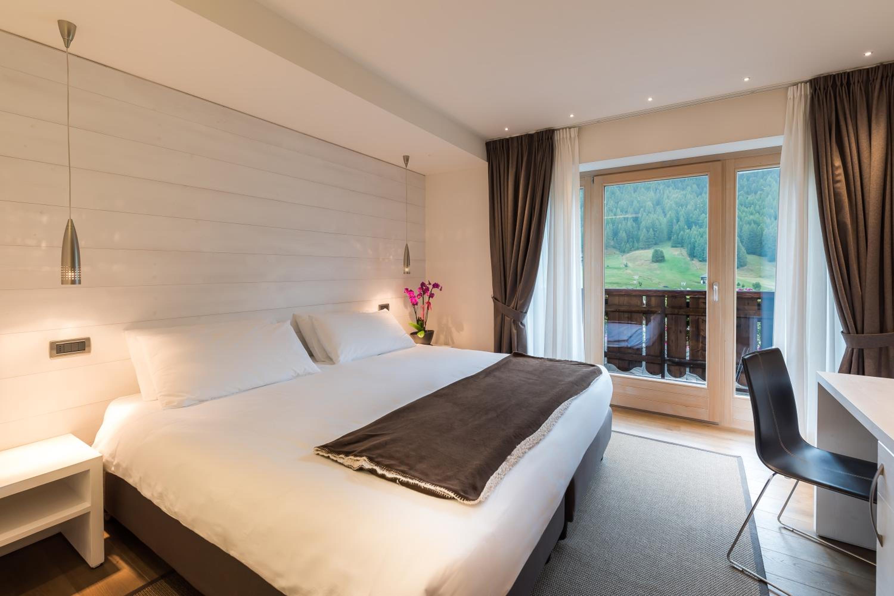 Suite with Balcony photo 1