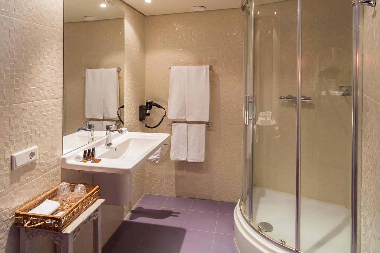 Deluxe Double Room - Photo 2