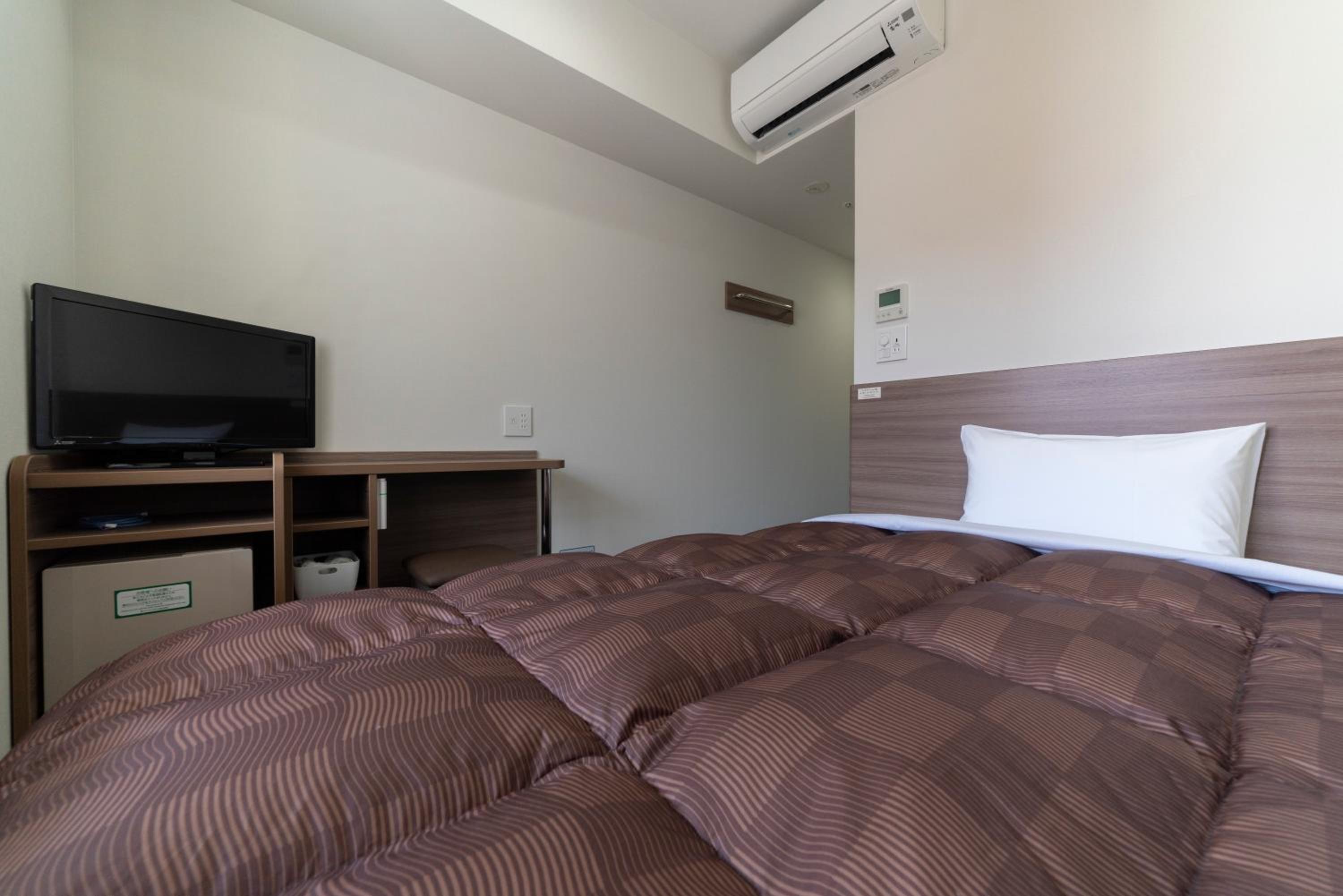 Single Room - Non-Smoking - Photo 1