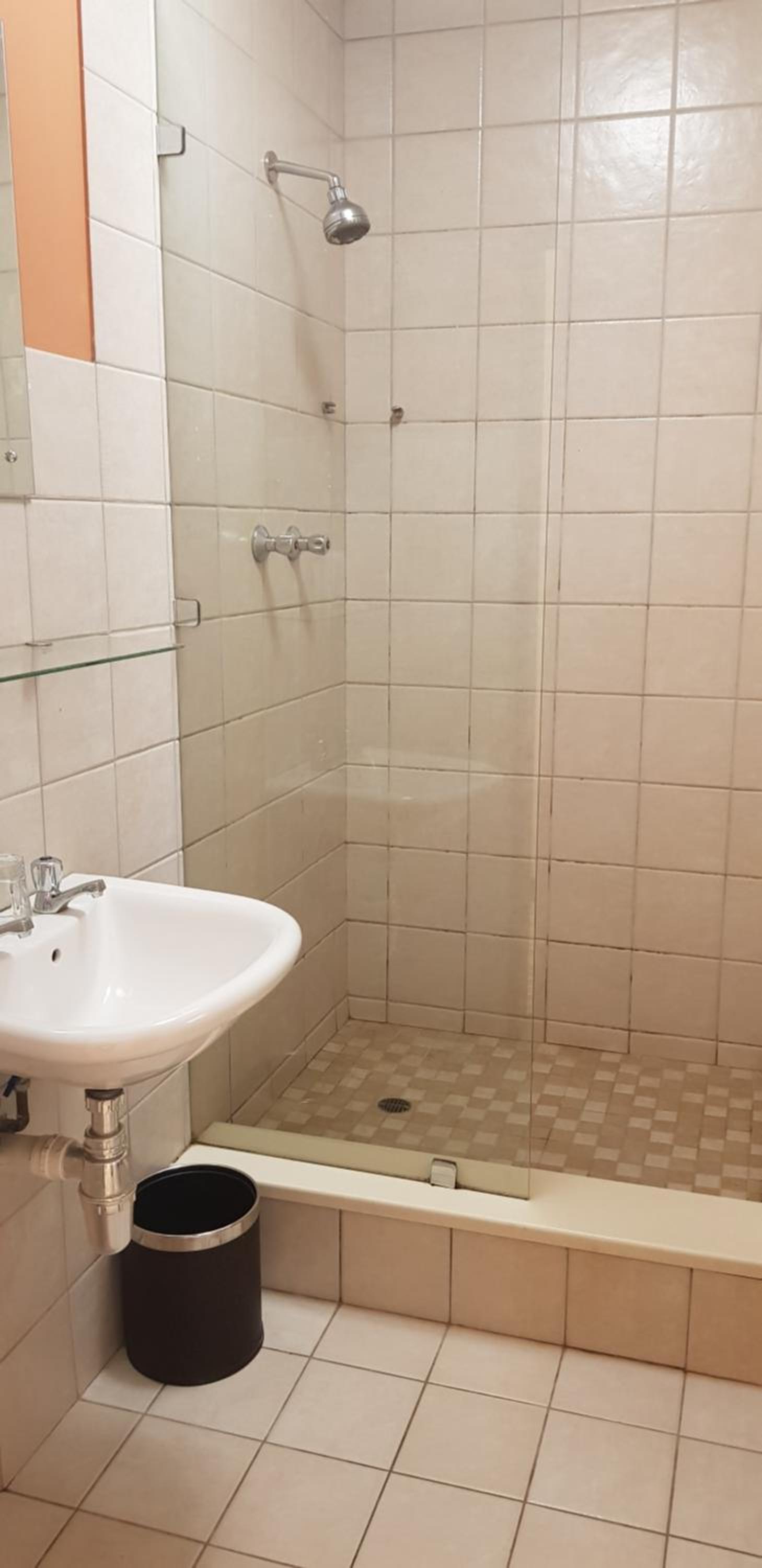 Standard Double Room - Photo 2
