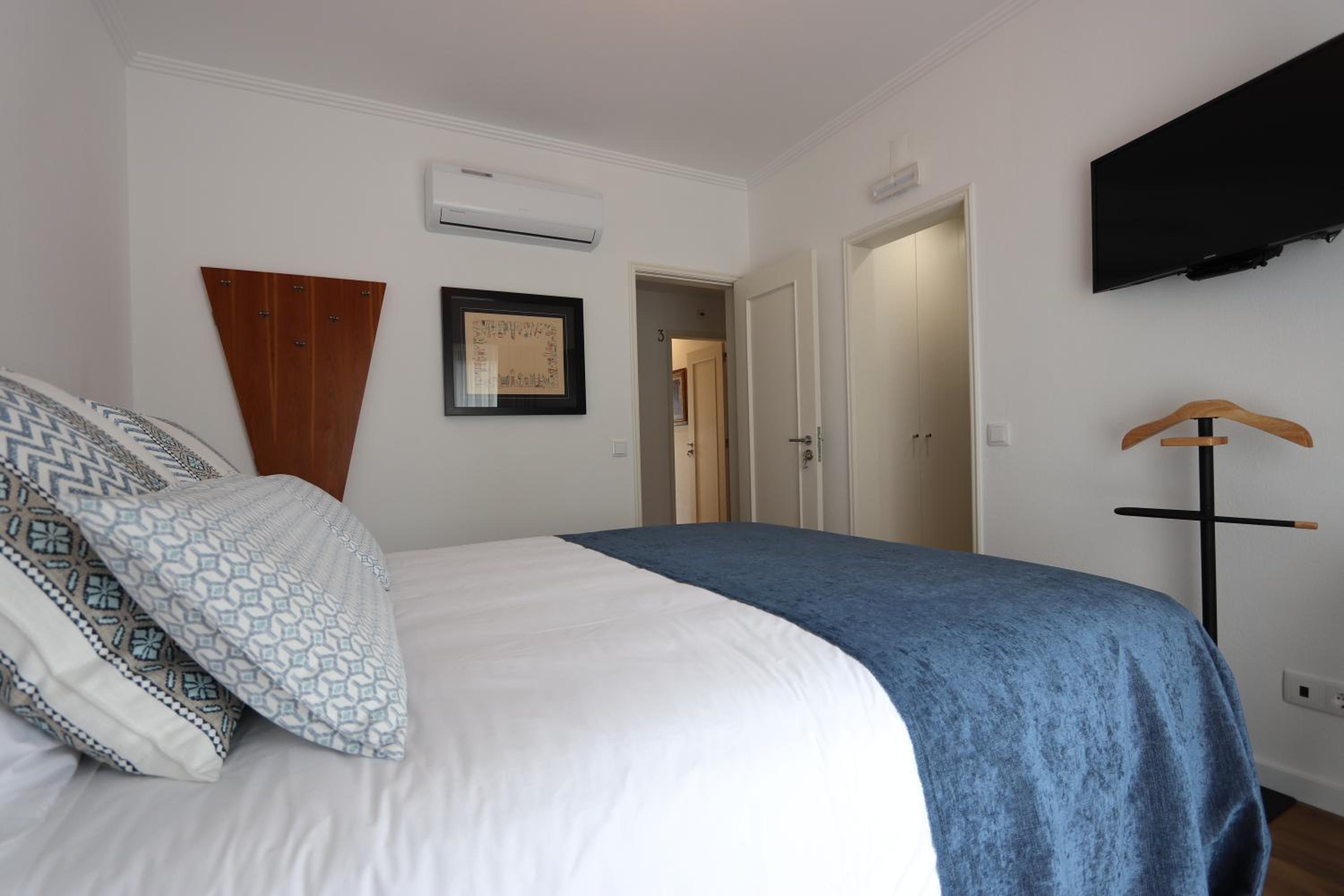 Deluxe Double or Twin Room photo 2