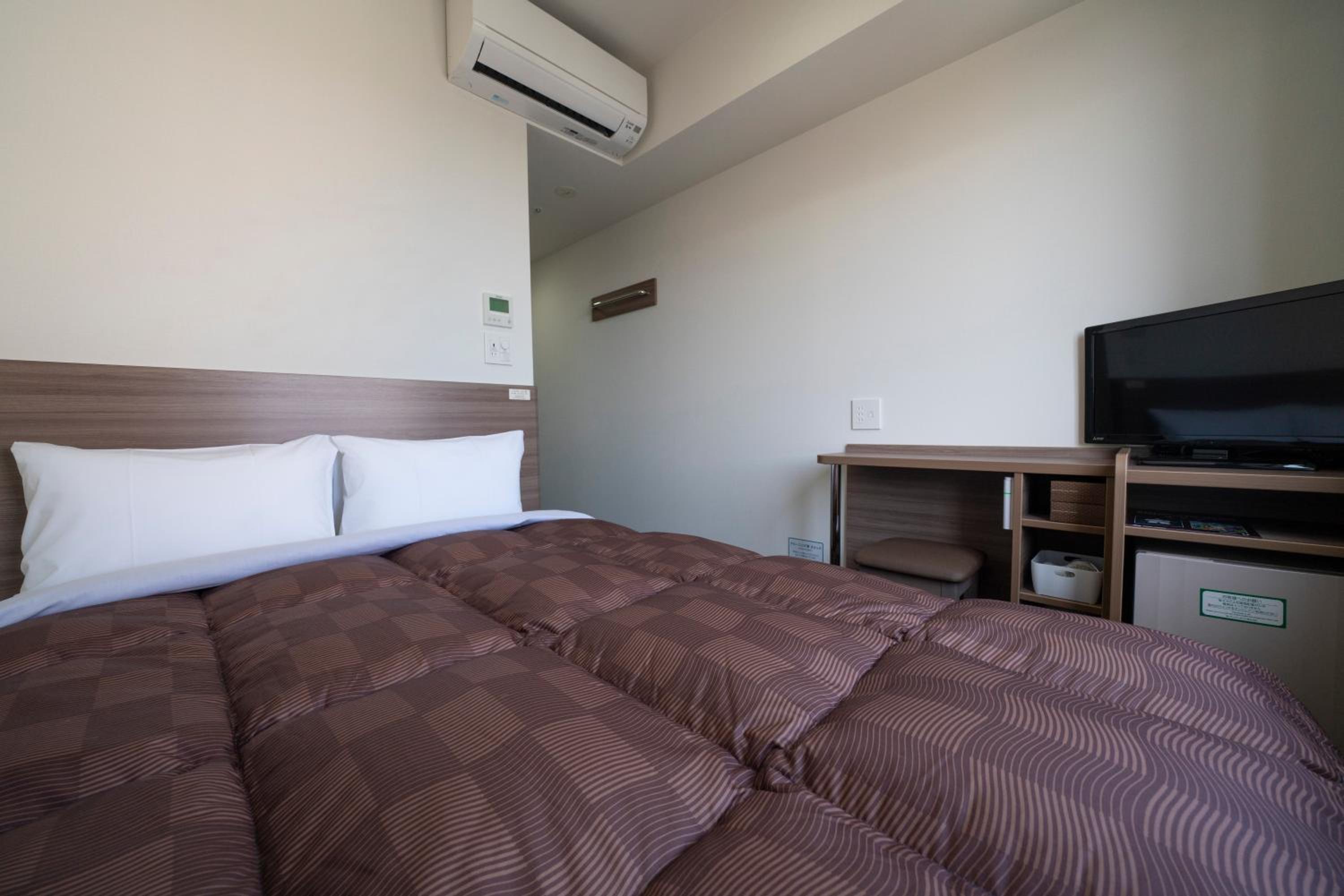 Double Room - Non-Smoking  - Photo 3