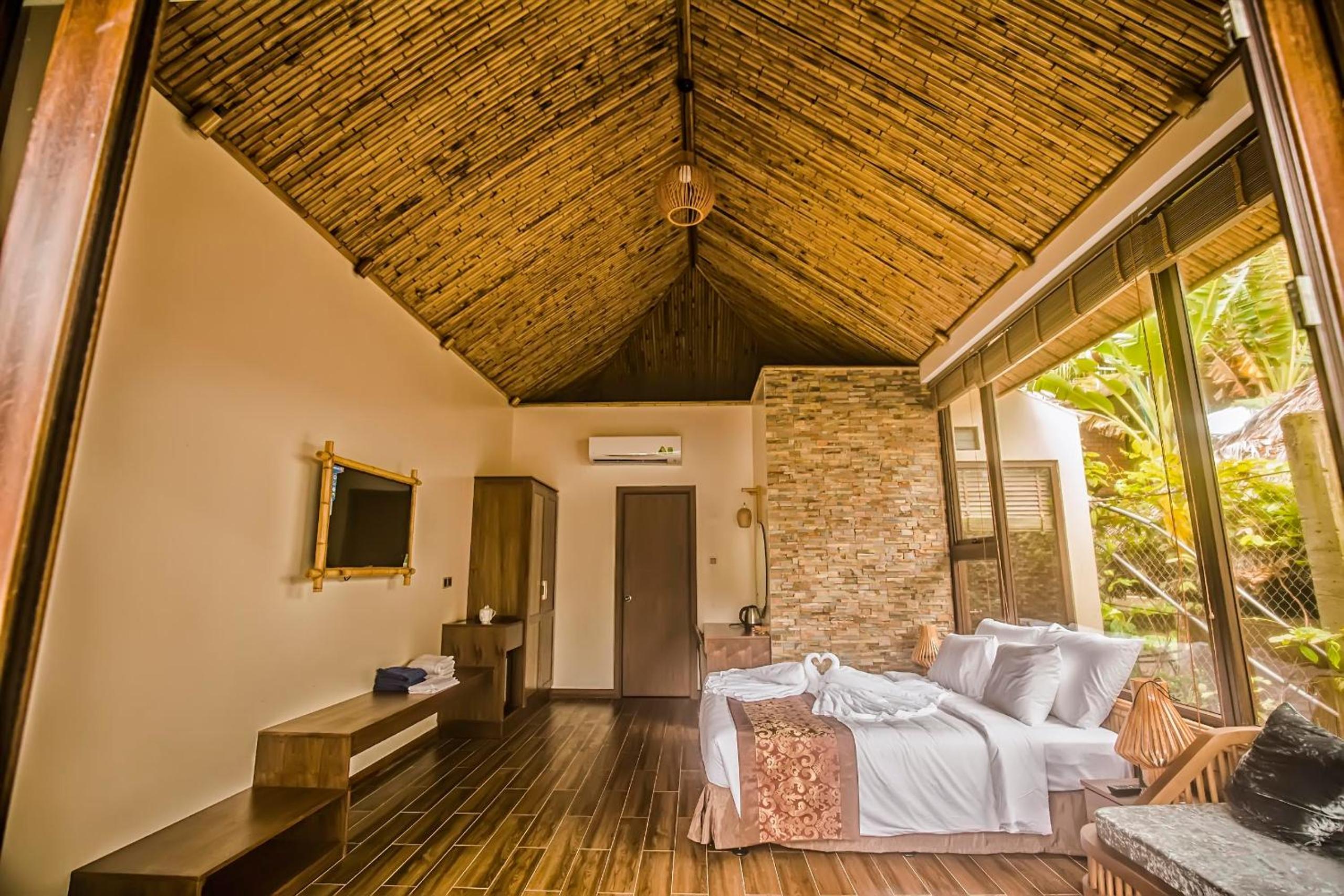 Deluxe Bungalow with Sea View