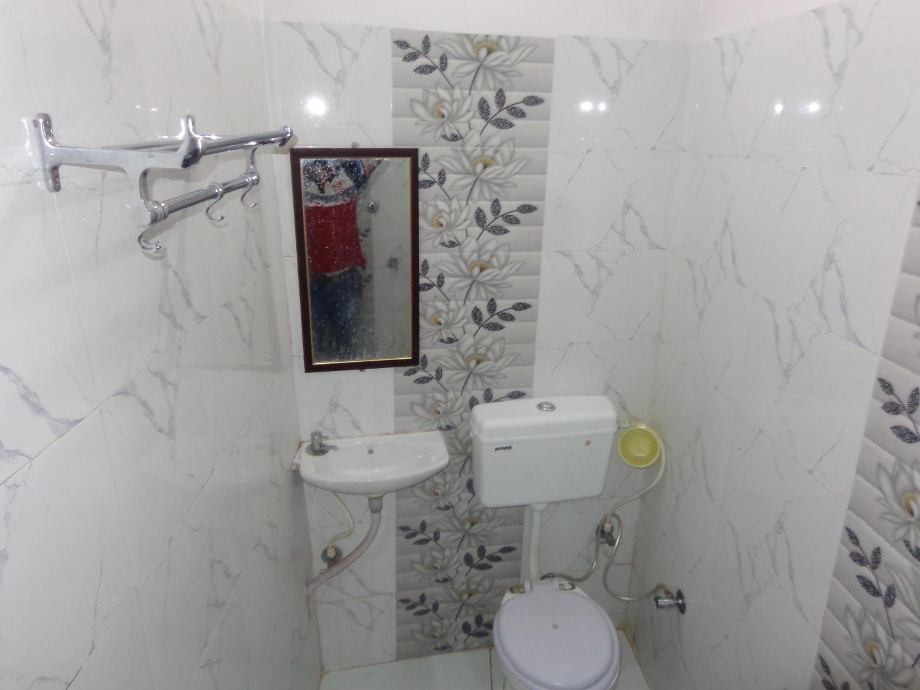 Deluxe Room - Photo 7