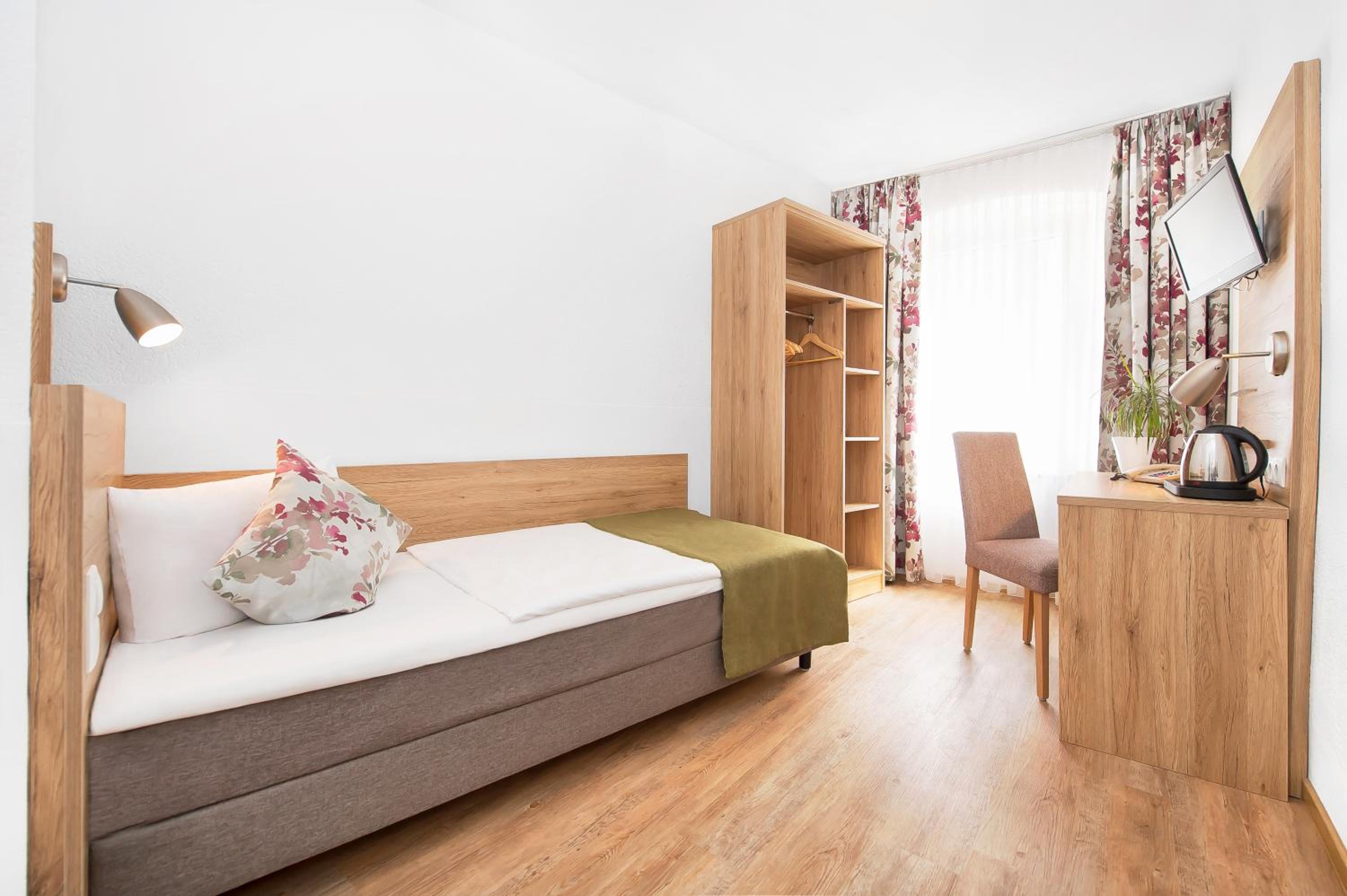 Single Room photo 3