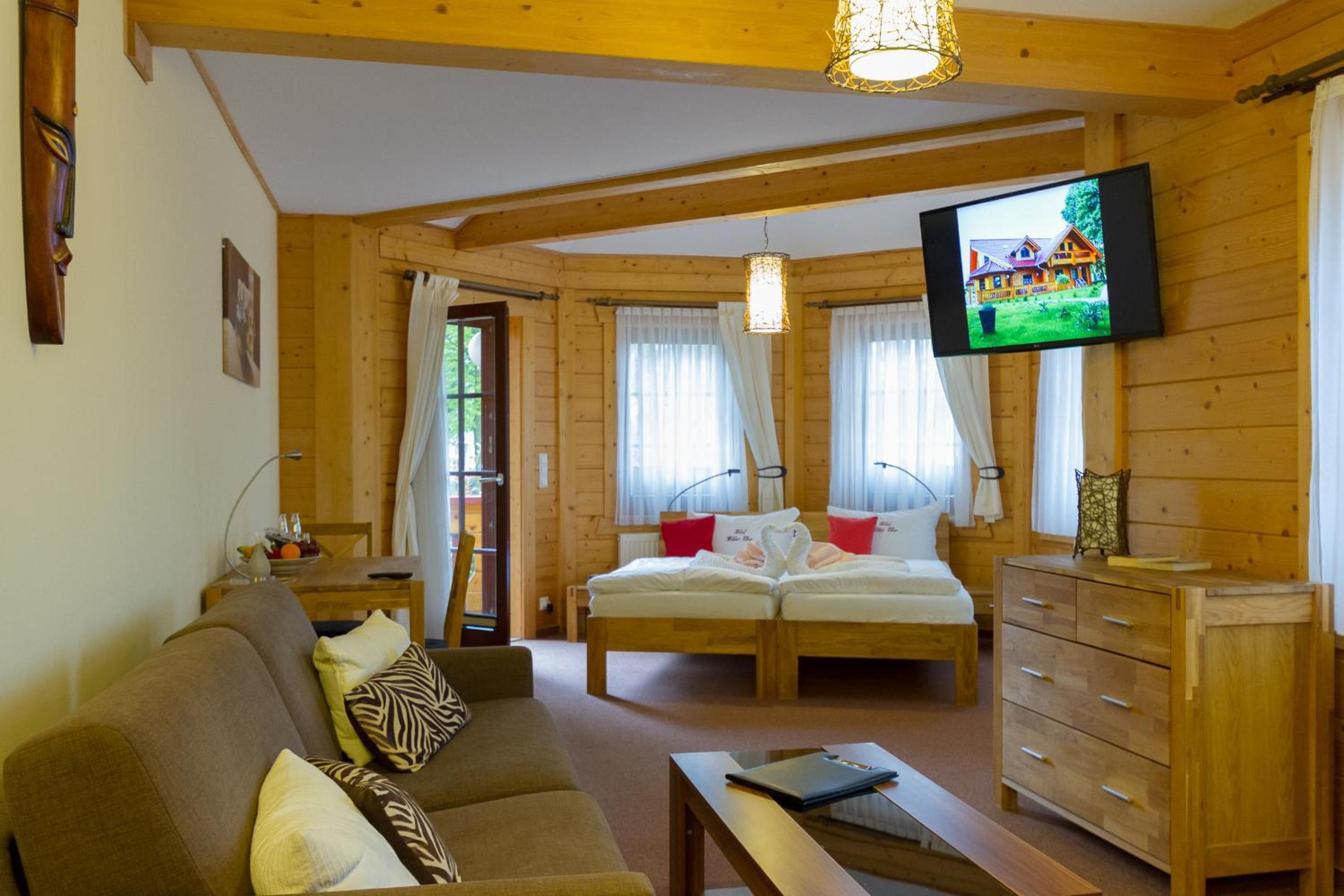Family Room with Terrace - Photo 2