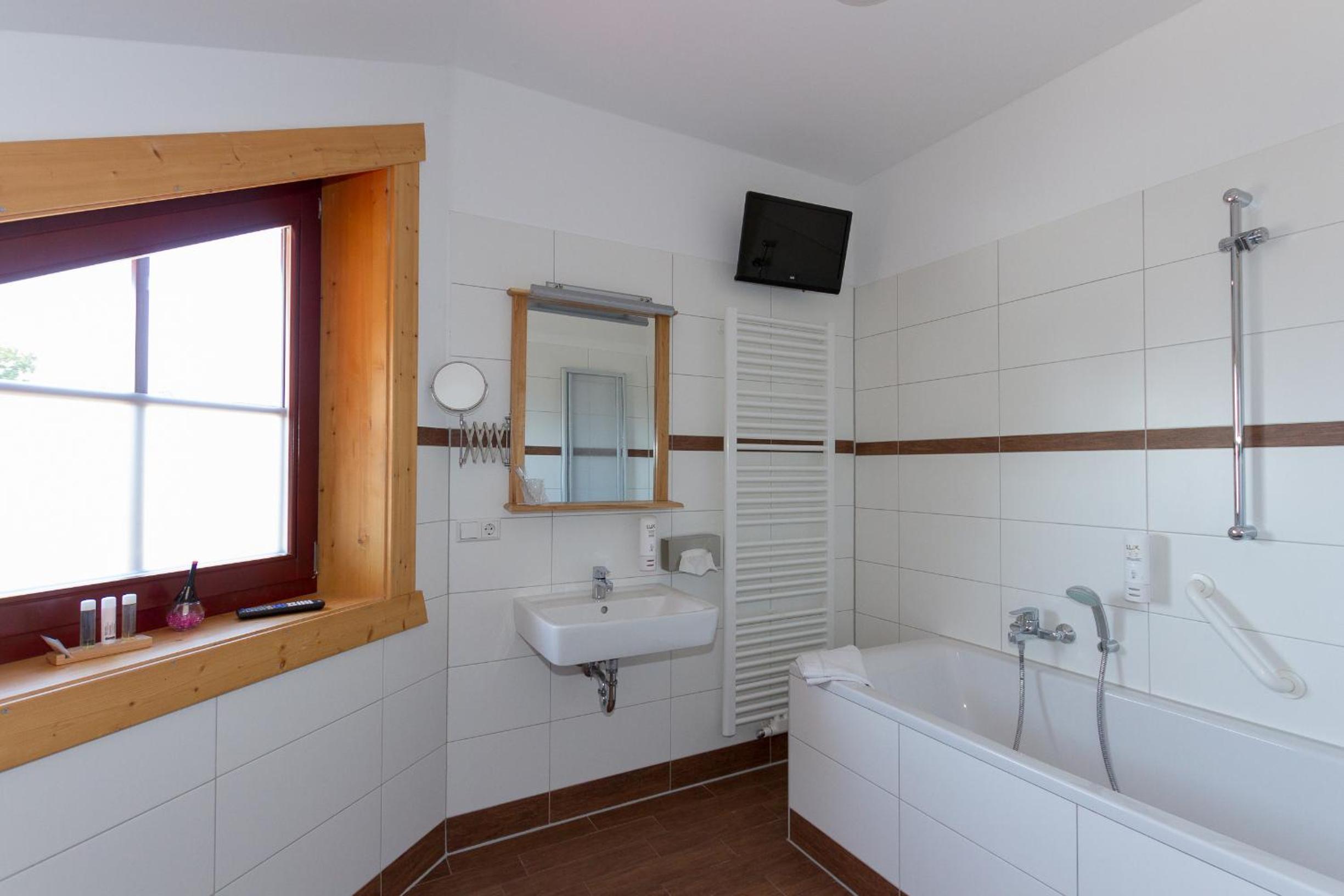 Family Room with Bath - Photo 2