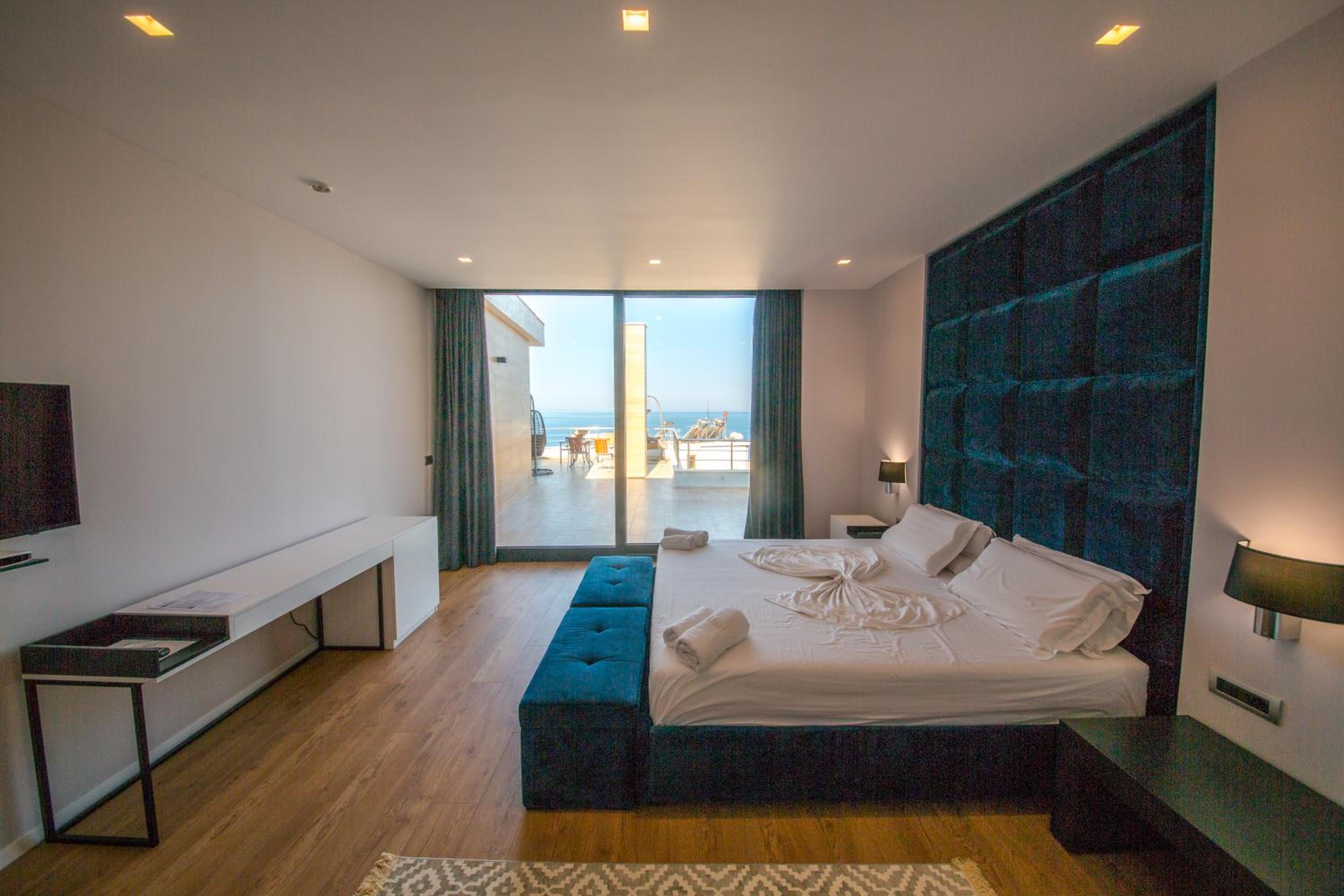 Superior Suite with Terrace and Sea View