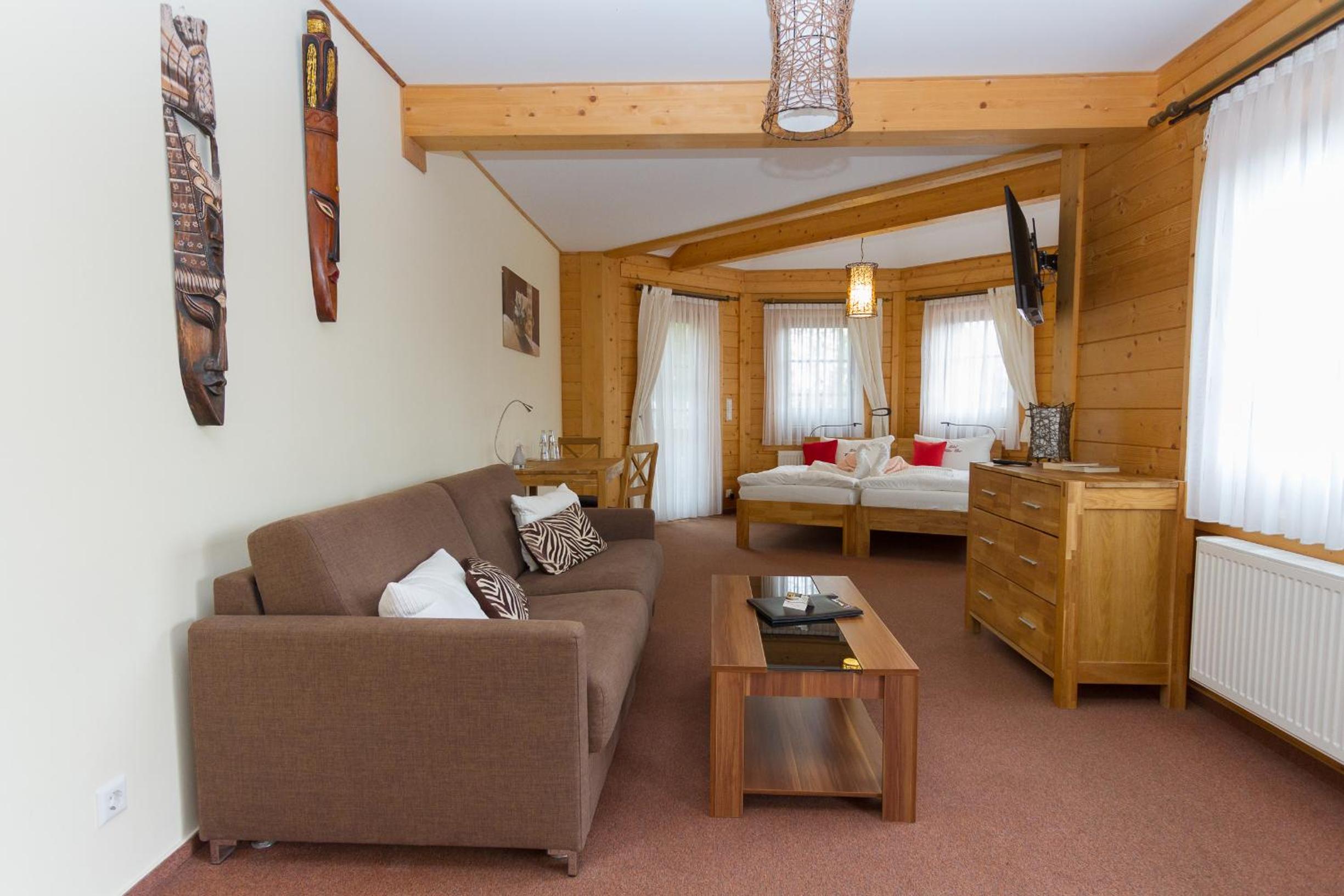 Family Room with Terrace - Photo 4
