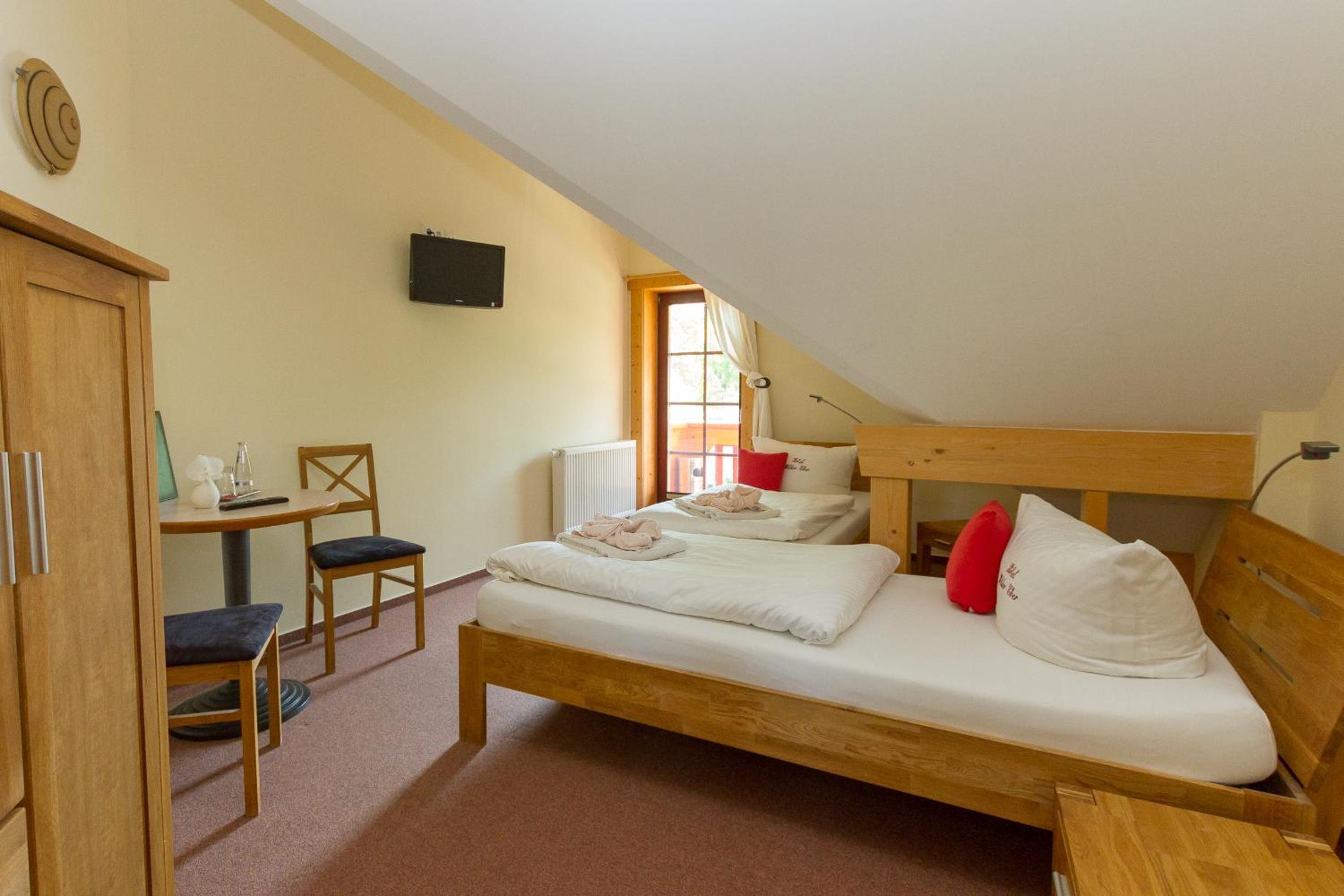 Twin Room with Balcony photo 2