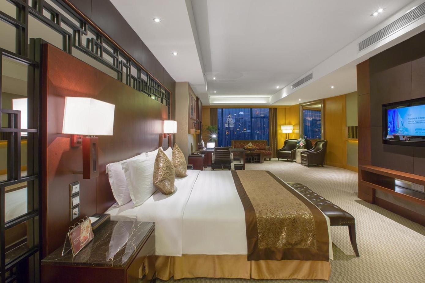 Deluxe Suite - Photo 9