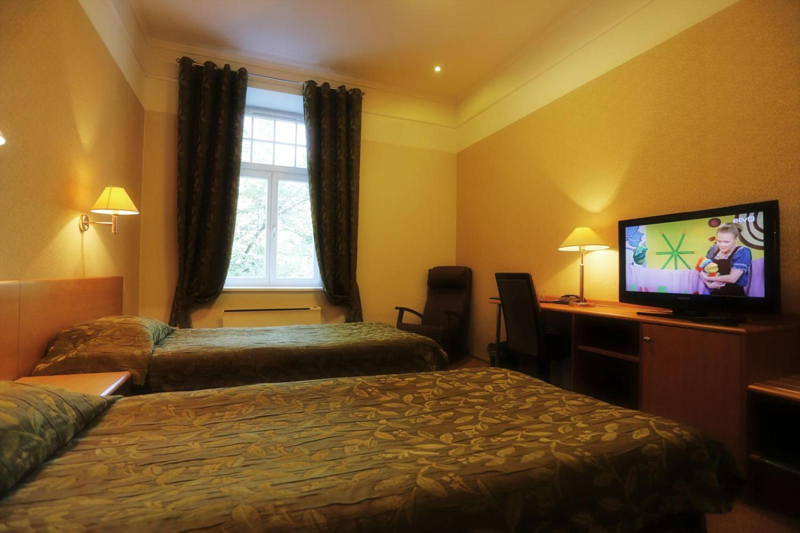 Twin Room - Photo 3
