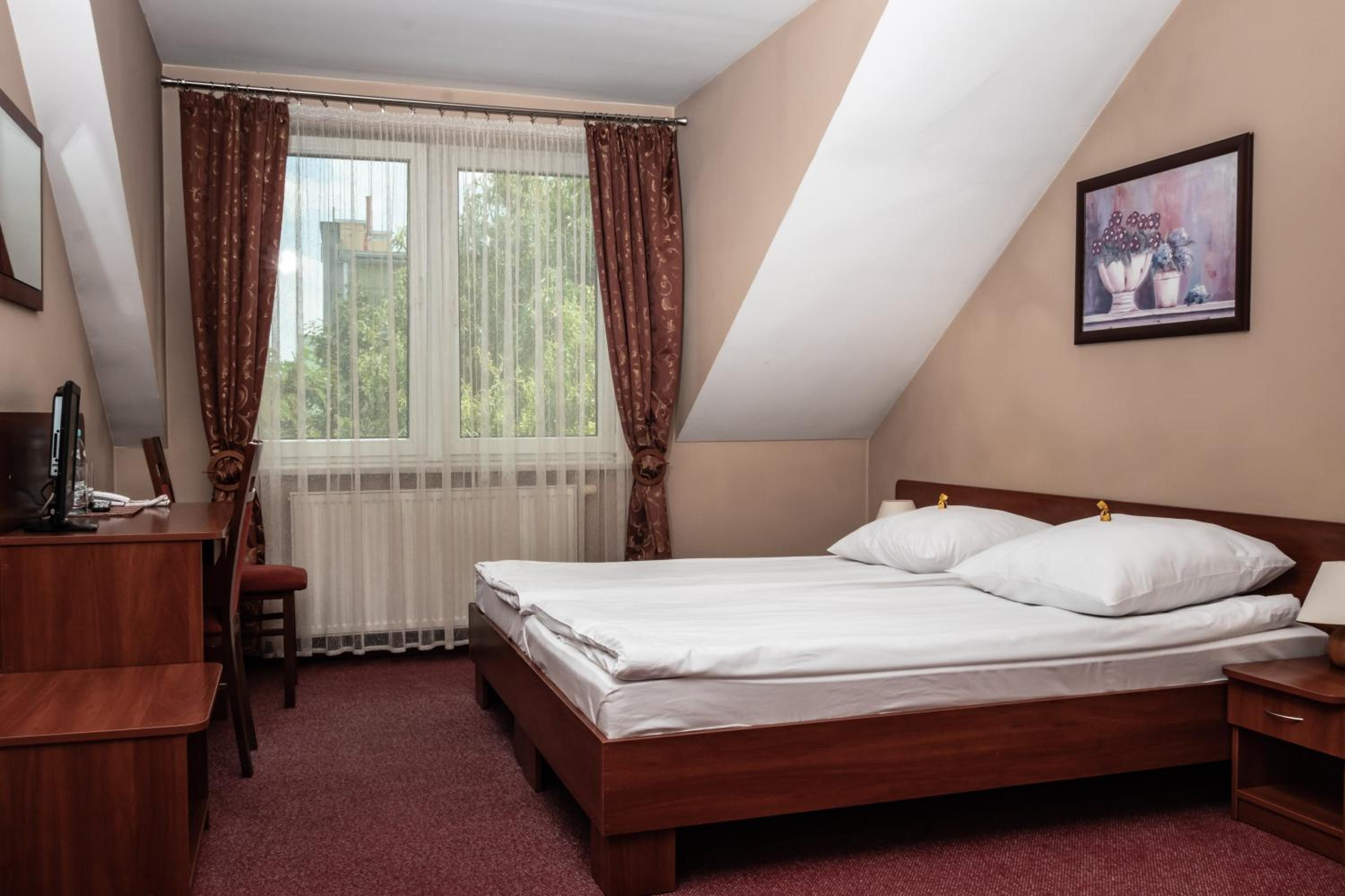 Classic Twin Room - Photo 1