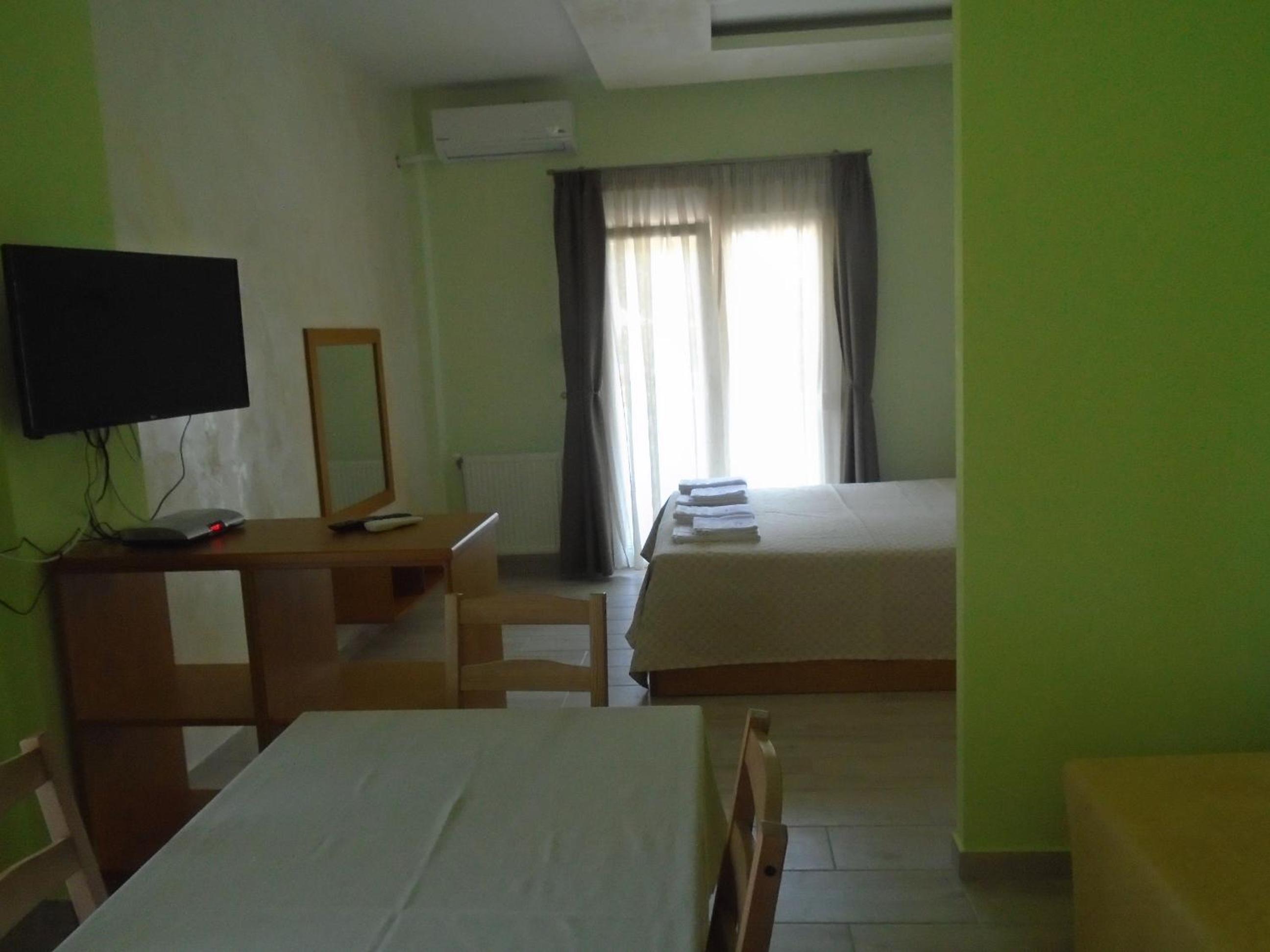 Studio with Balcony - Photo 22