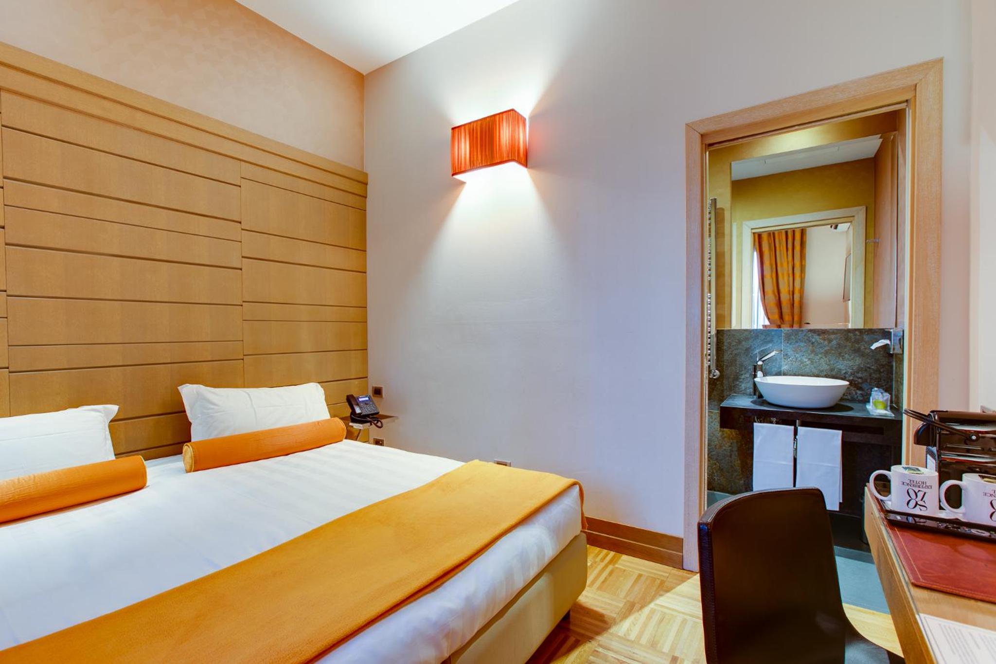 Small Double Room photo 3