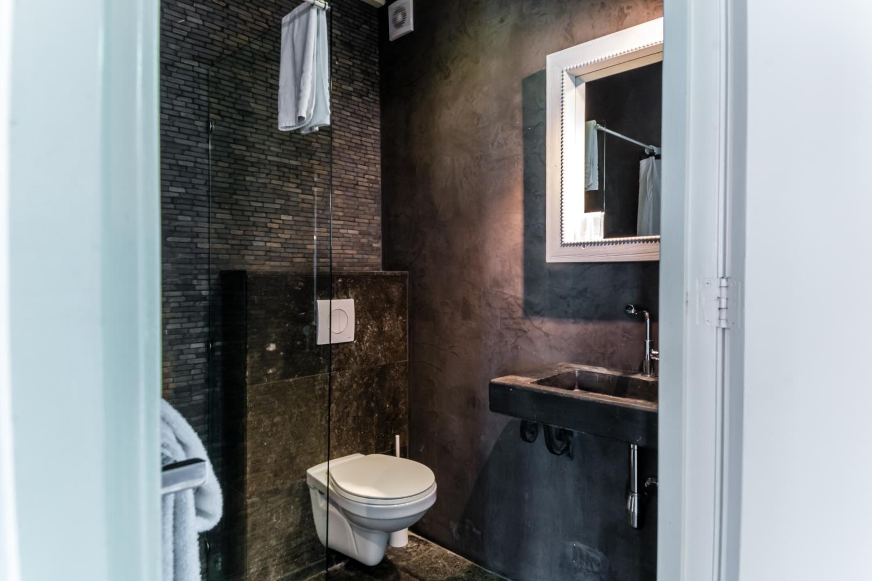 Pietermaai Split-Level Suite - Photo 15