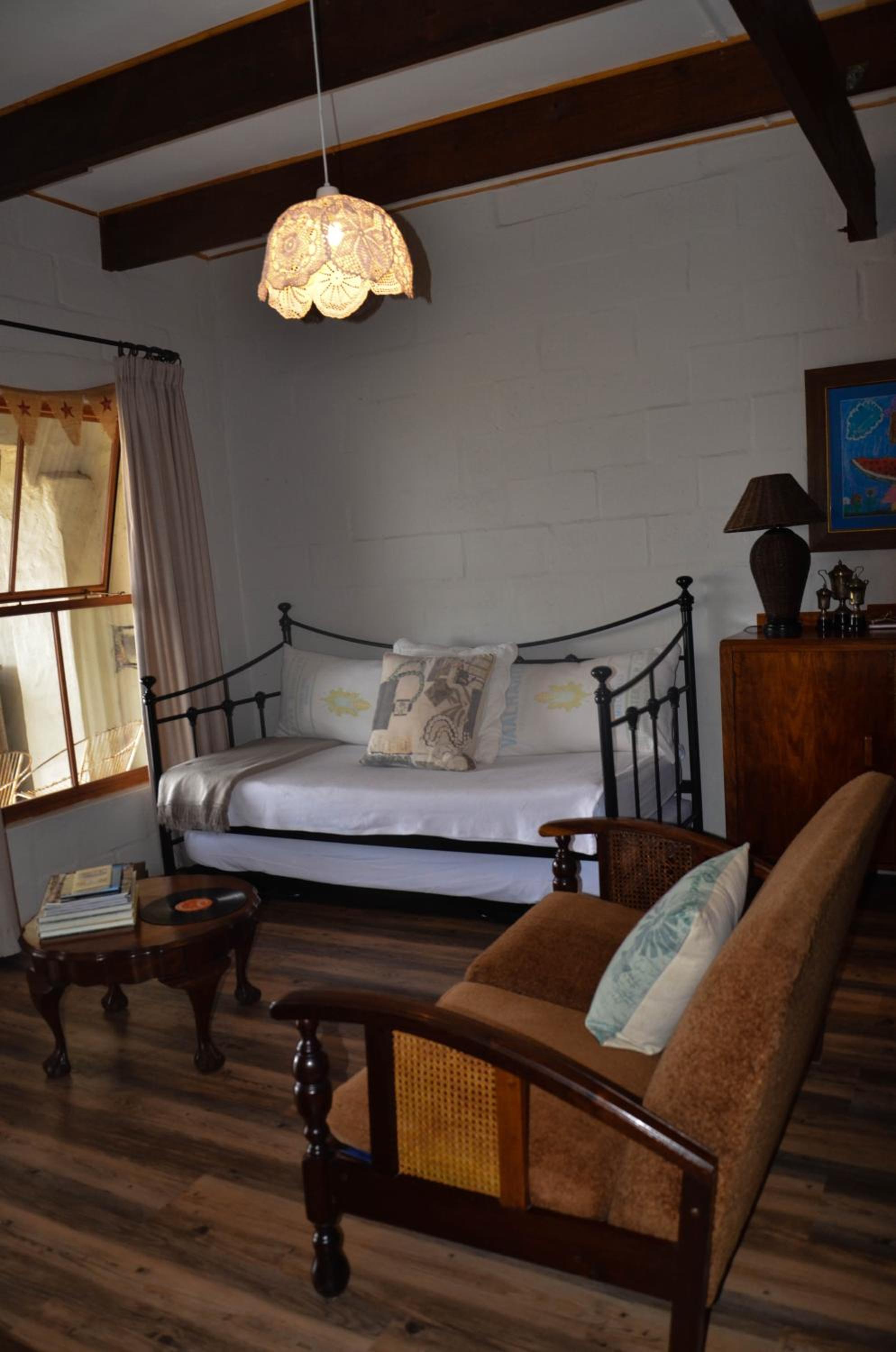 One-Bedroom House - Photo 7
