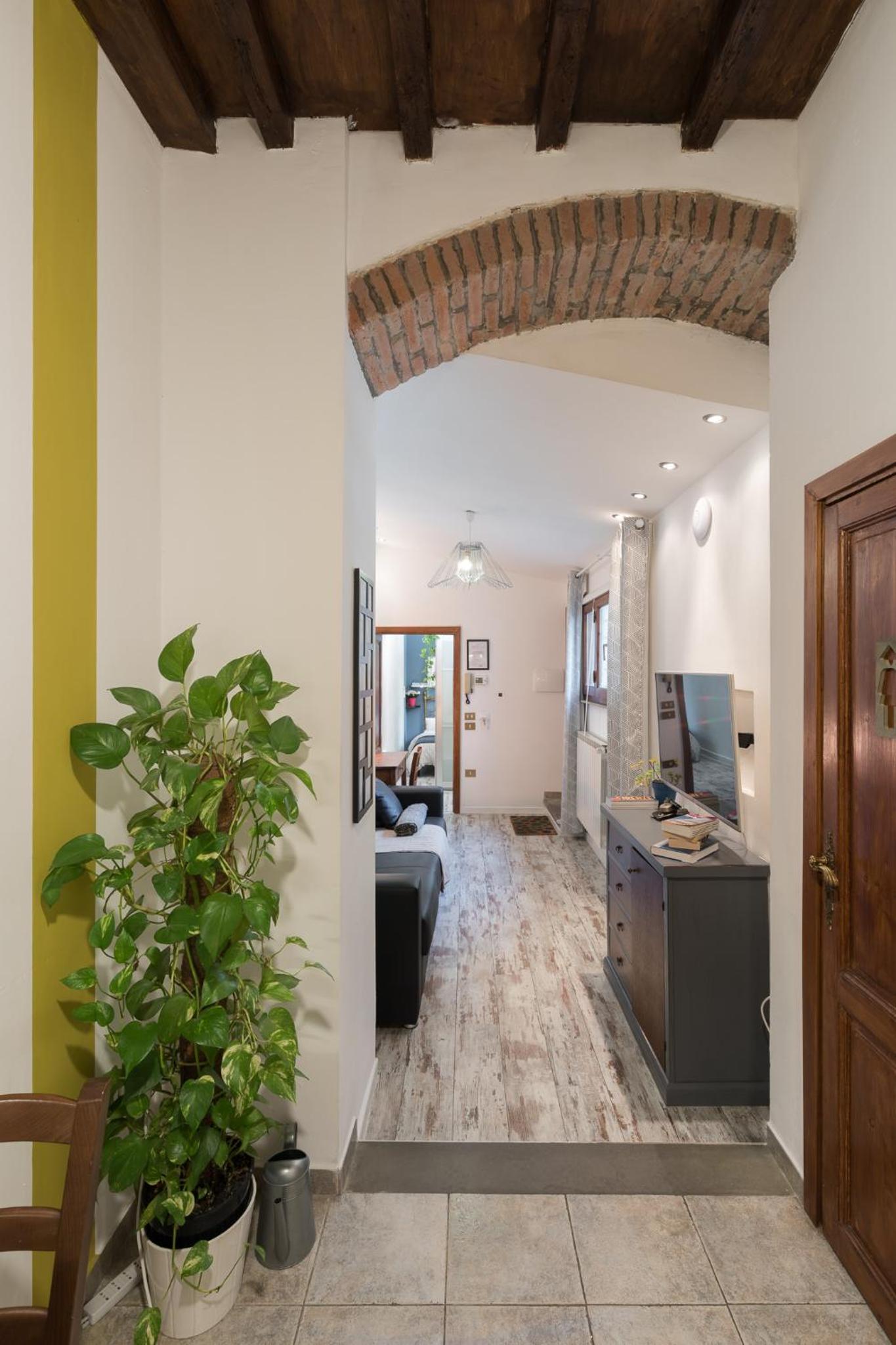 One-Bedroom Apartment with Garden View