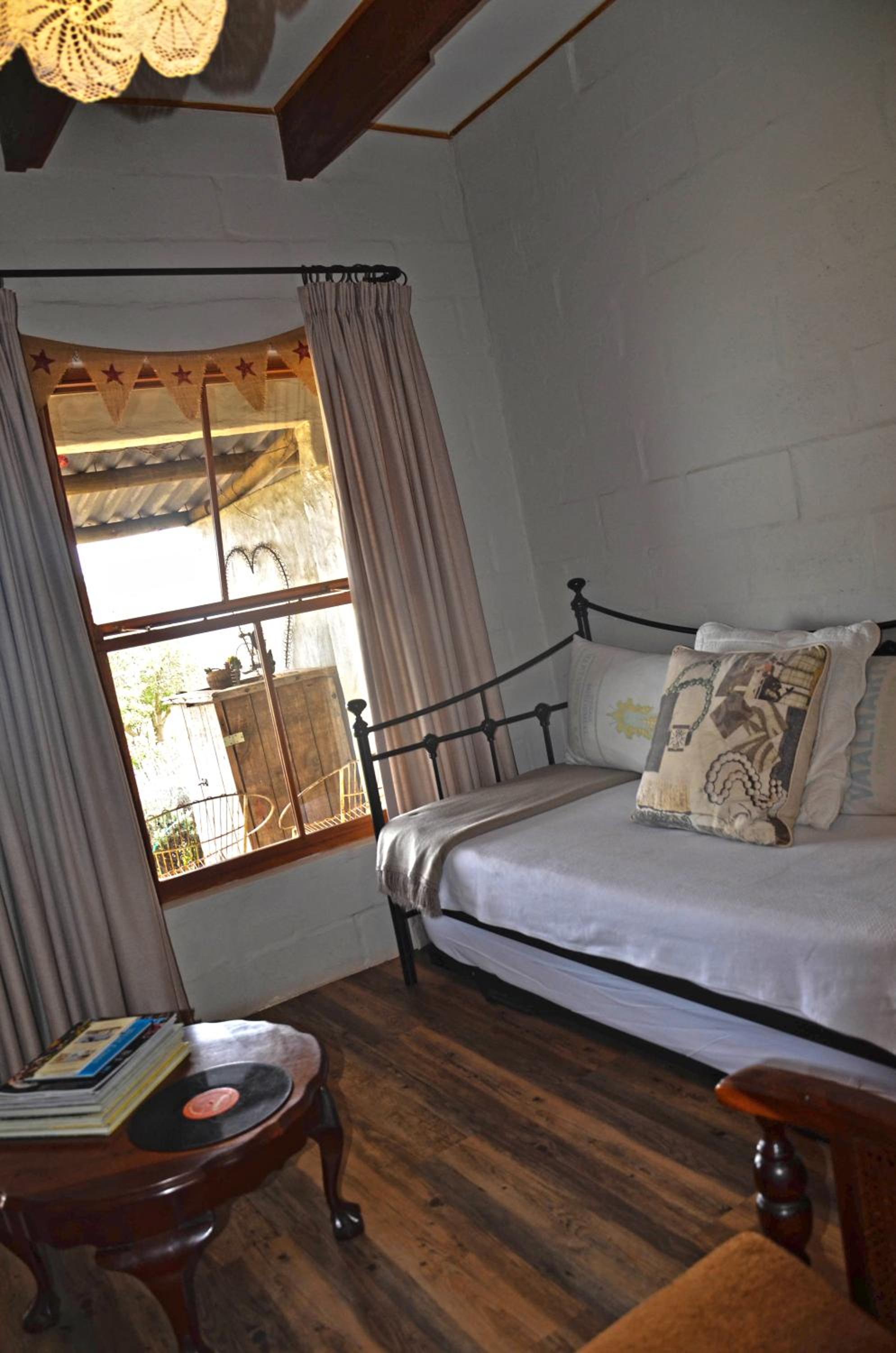 One-Bedroom House - Photo 8
