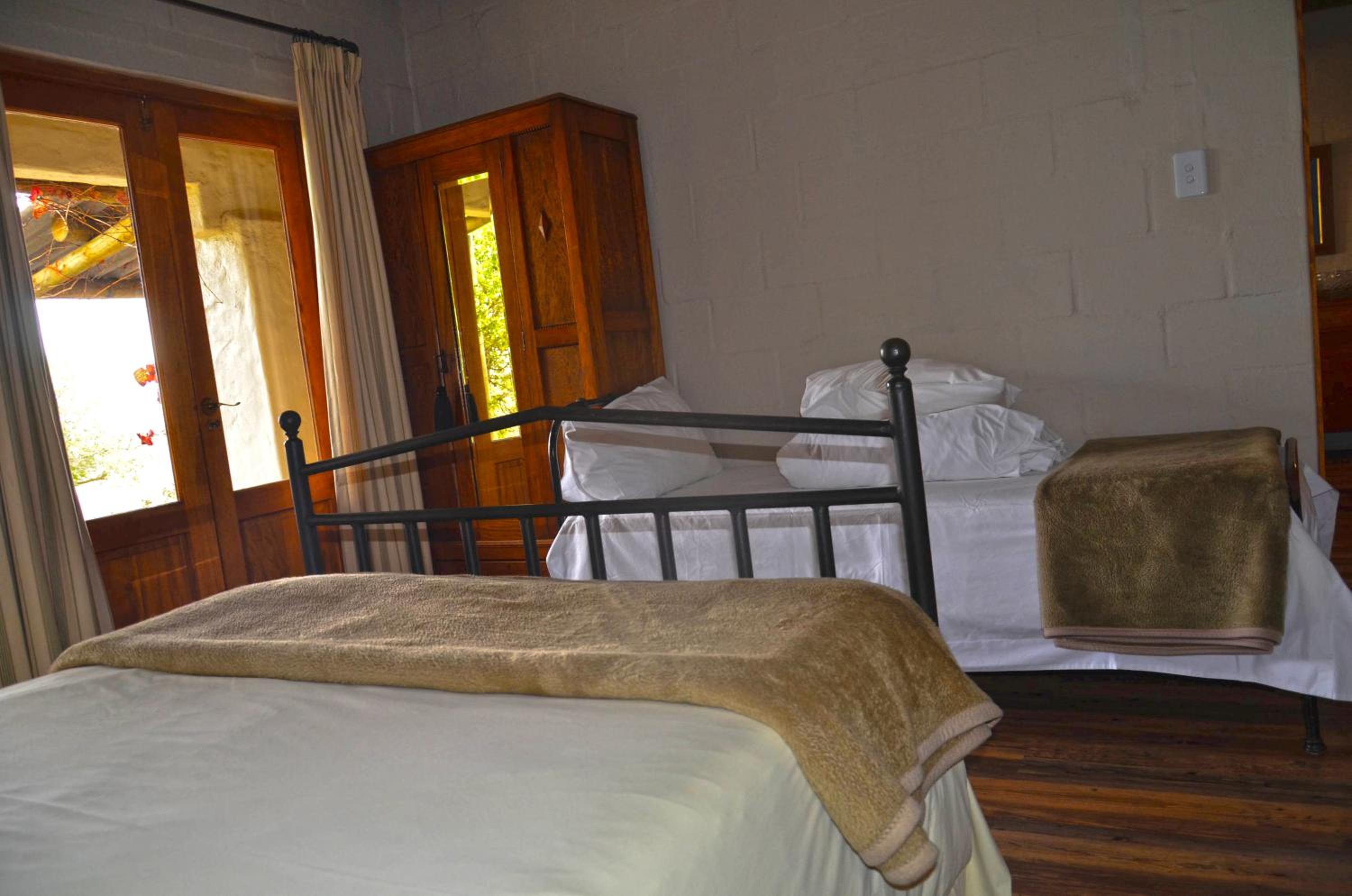 One-Bedroom House - Photo 20