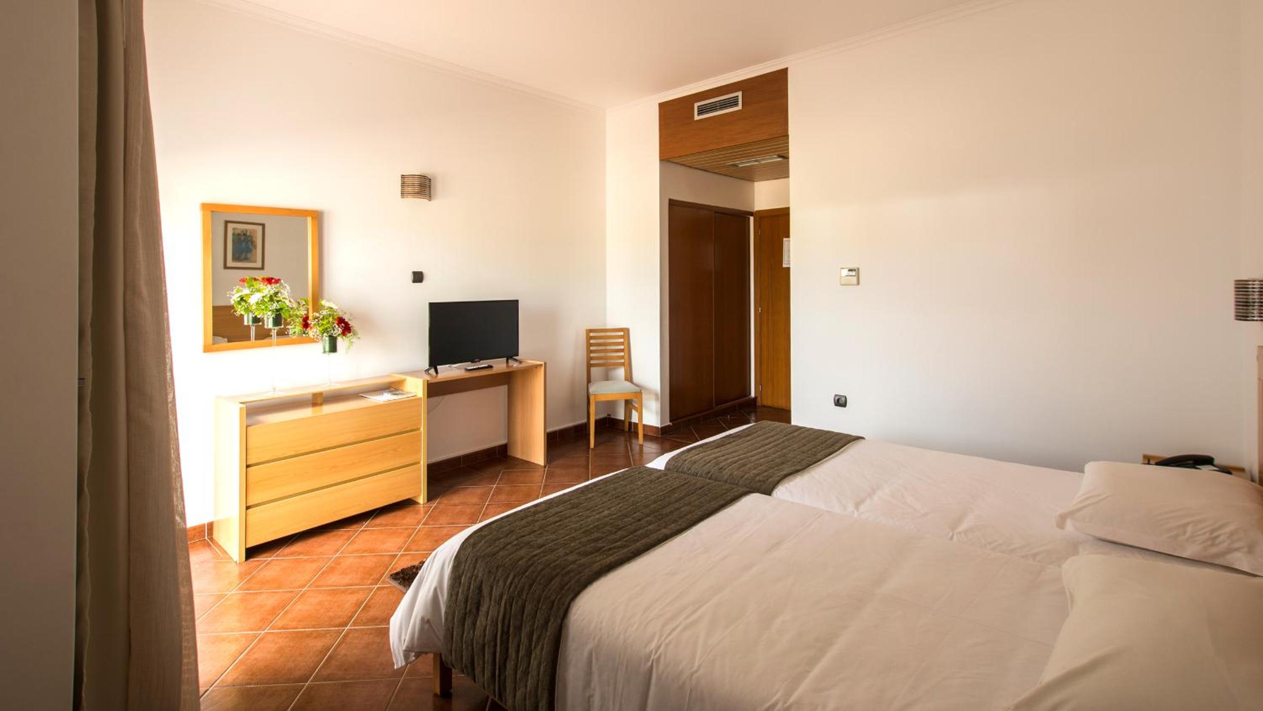 Double or Twin Room photo 1