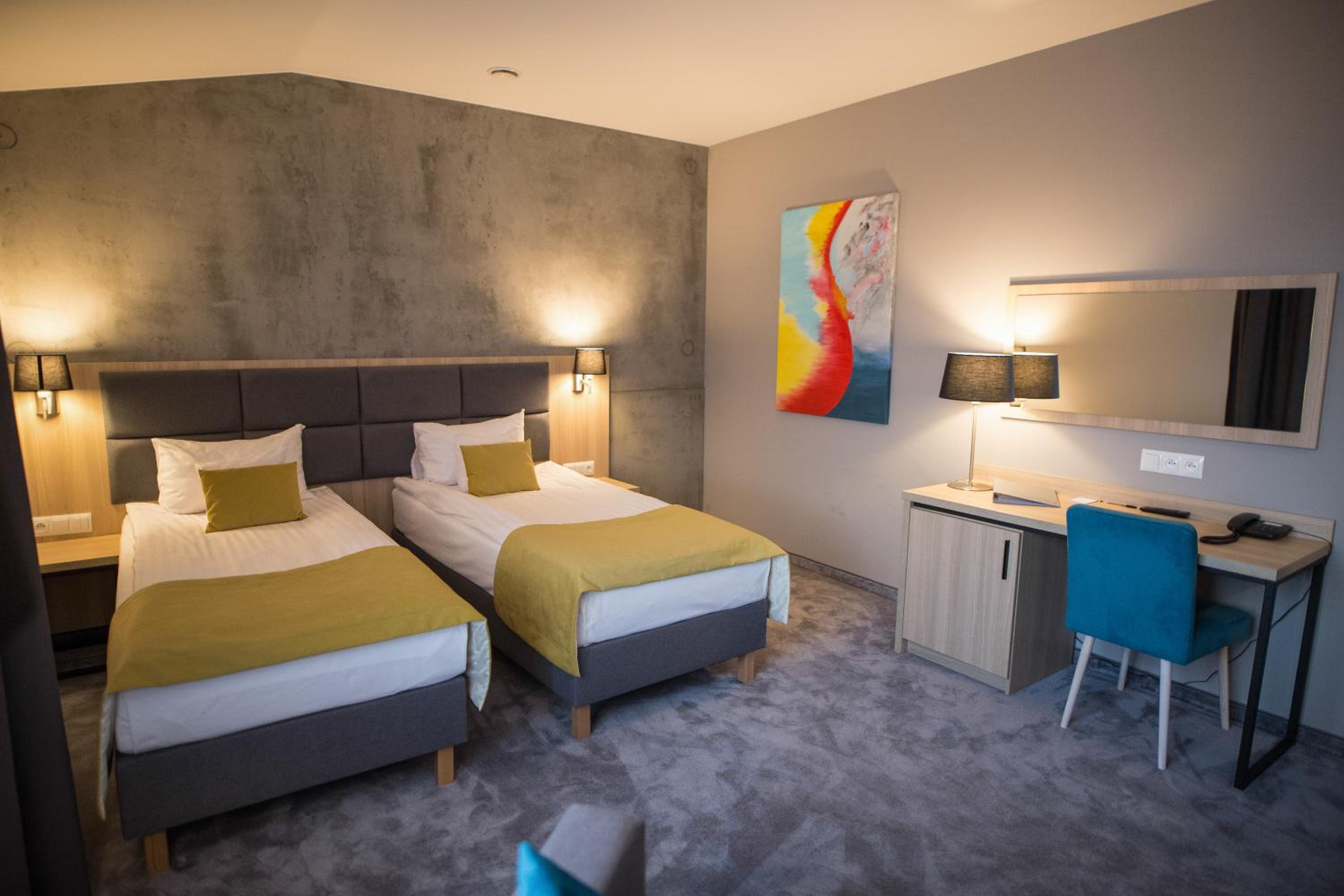 Double Room with Extra Bed - Photo 1