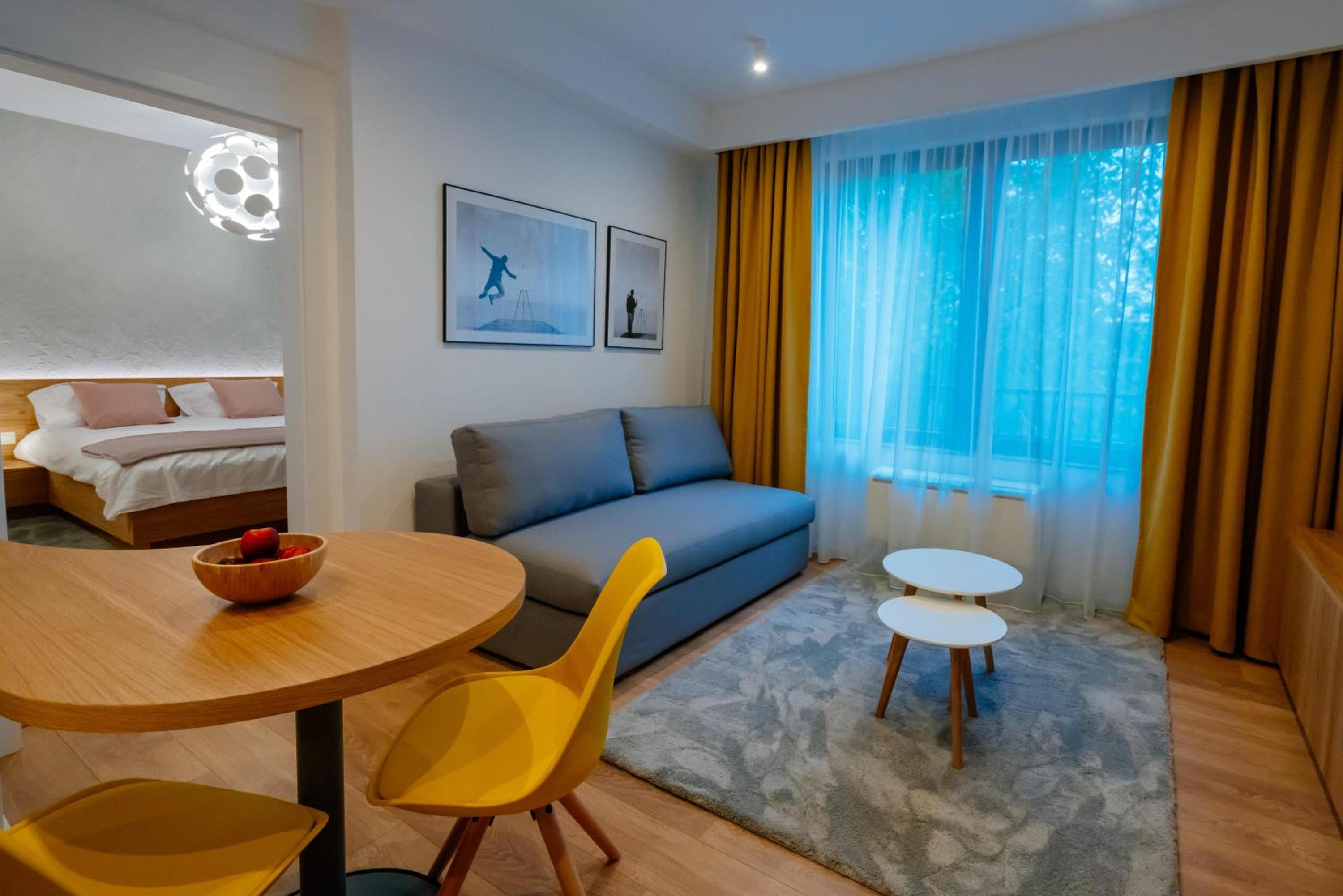 One-Bedroom Apartment