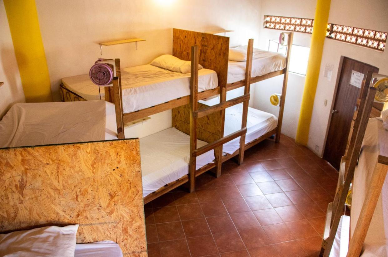 Bed in 10-Bed Mixed Dormitory Room photo 1