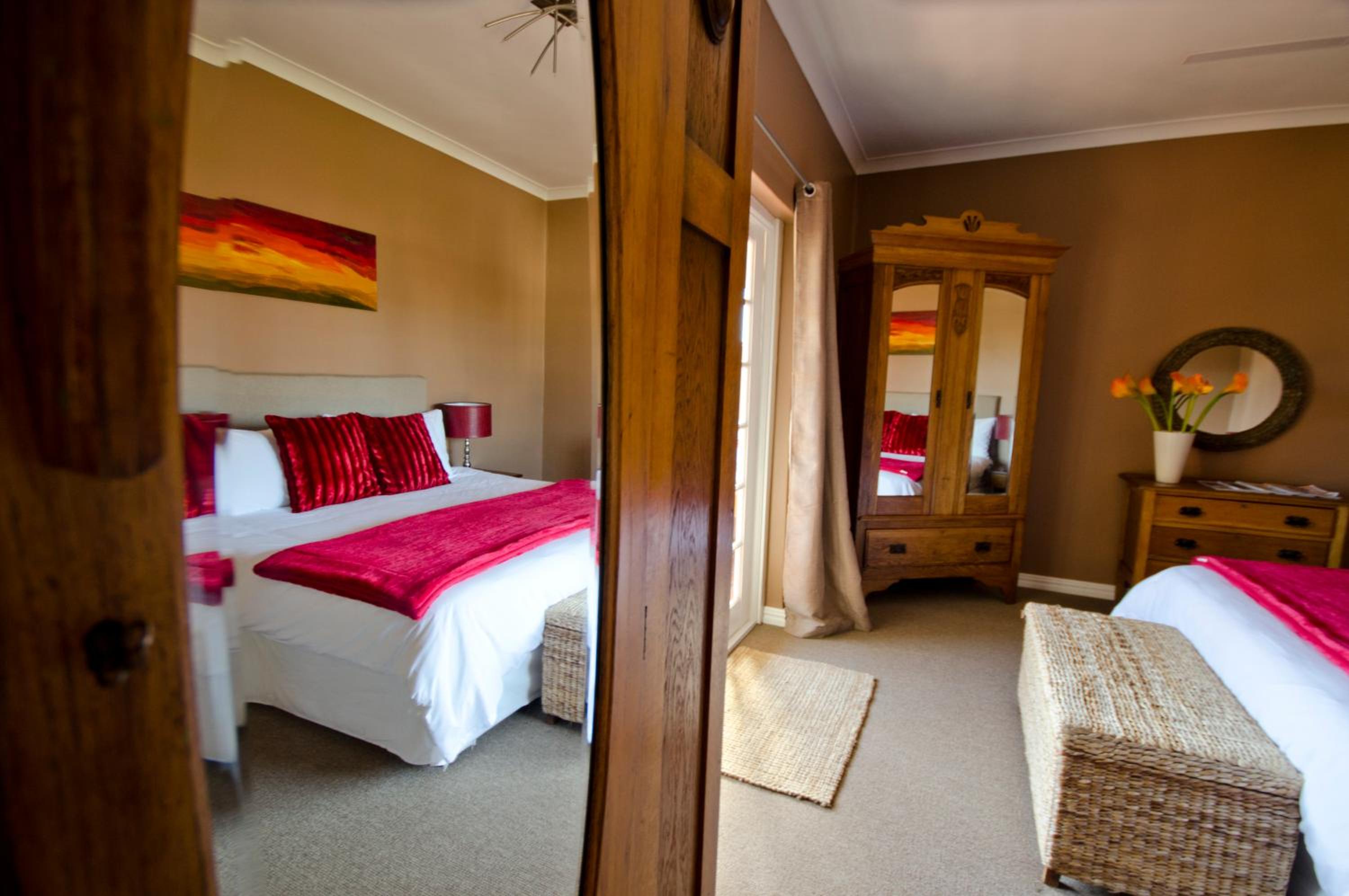 King Room with Balcony - Photo 1
