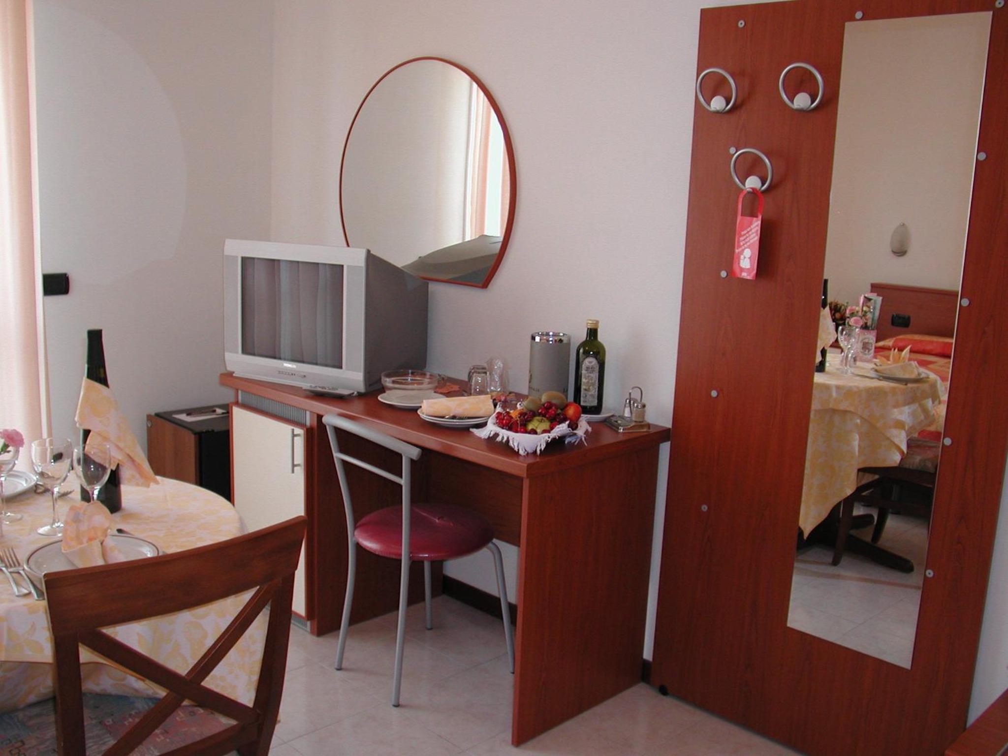 Deluxe Double Room - Photo 7